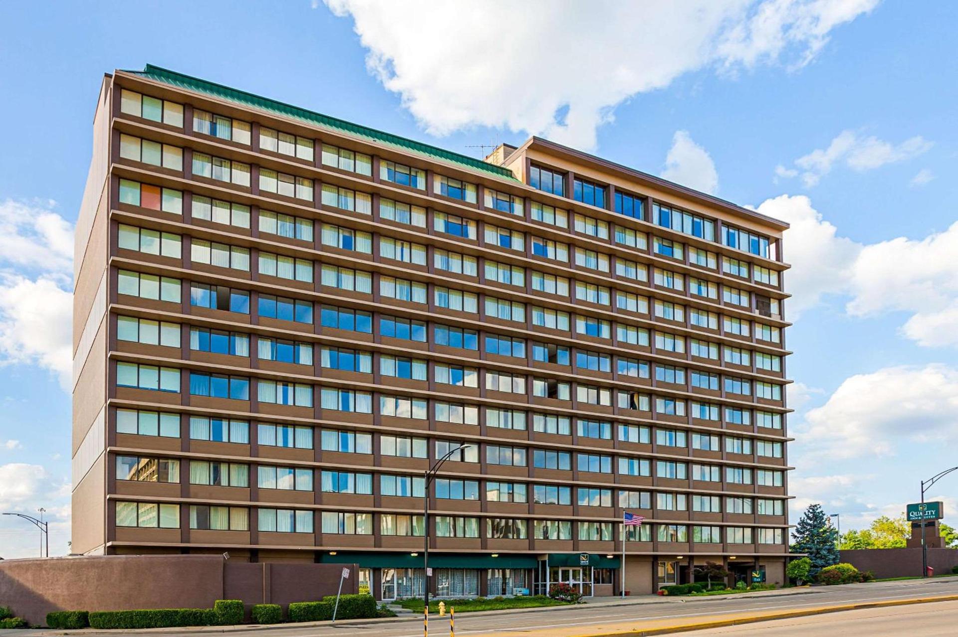 Quality Inn & Suites Cincinnati Downtown Area photo 8