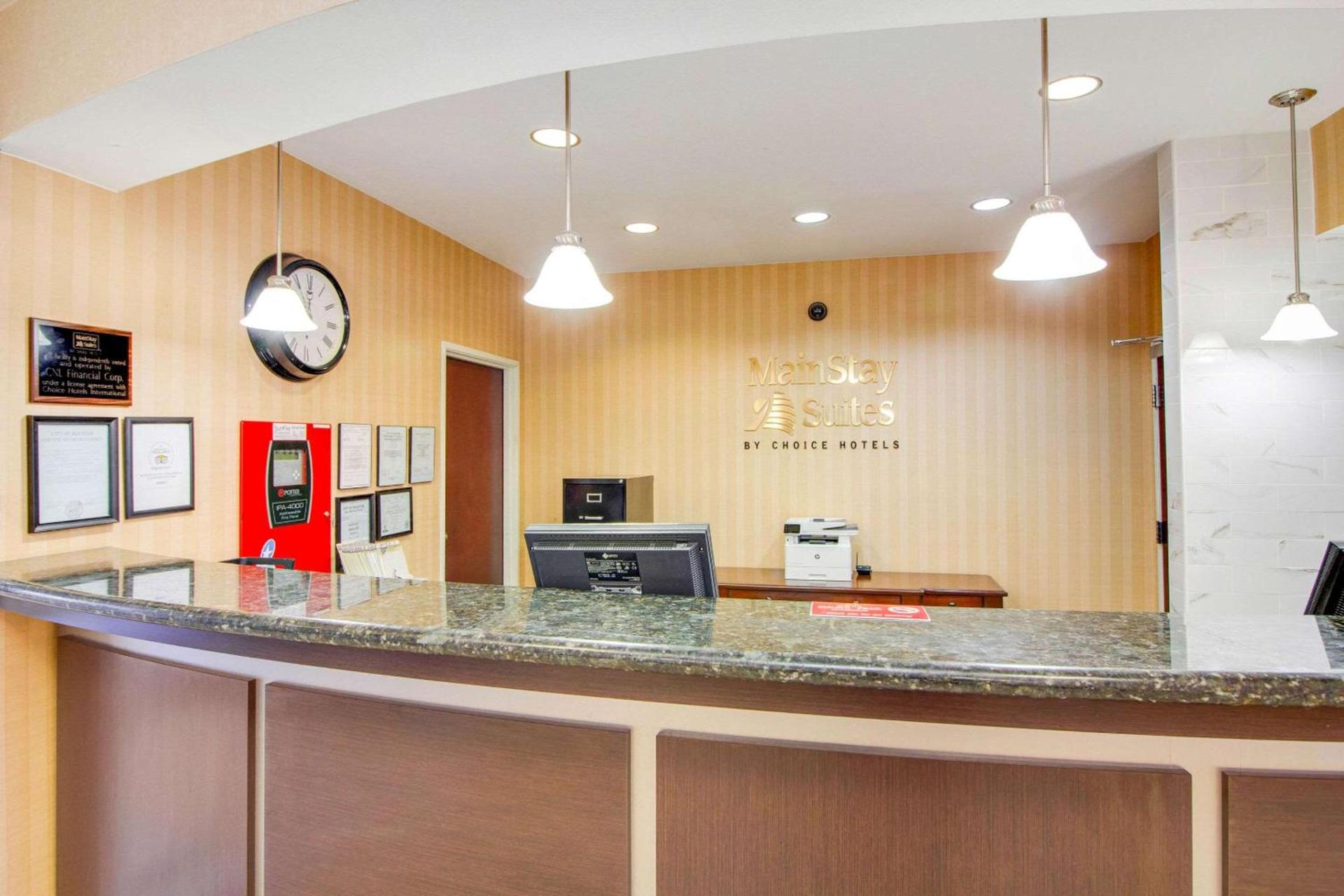 MainStay Suites Texas Medical Center-Reliant Park photo 4
