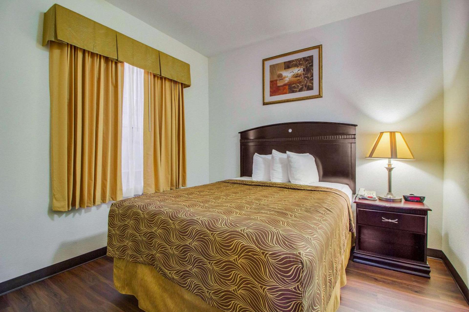 MainStay Suites Texas Medical Center-Reliant Park photo 12