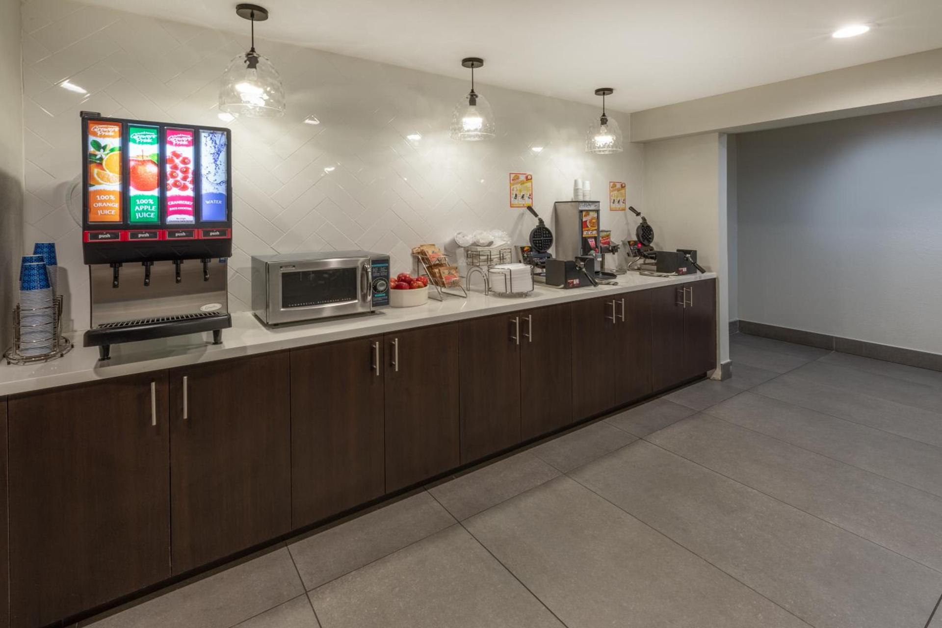 La Quinta by Wyndham Houston NW Brookhollow photo 37