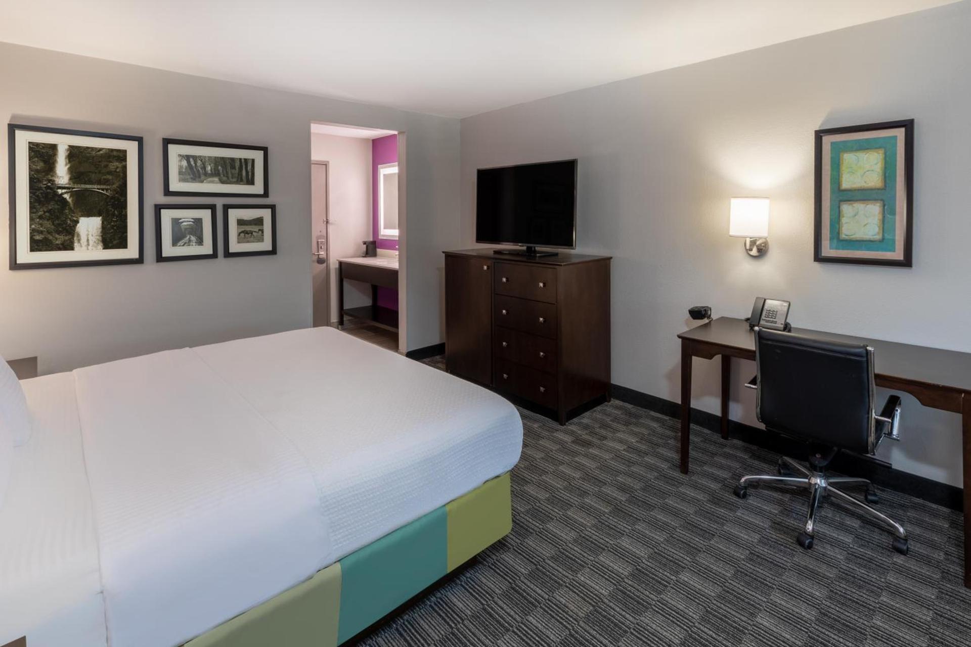 La Quinta by Wyndham Houston NW Brookhollow photo 50