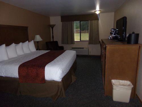 Cowlitz River Lodge photo 9