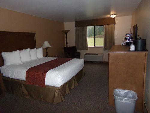 Cowlitz River Lodge photo 19