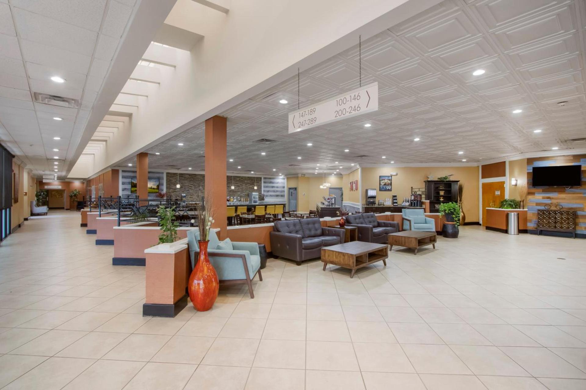 Clarion Inn Asheville Airport photo 28