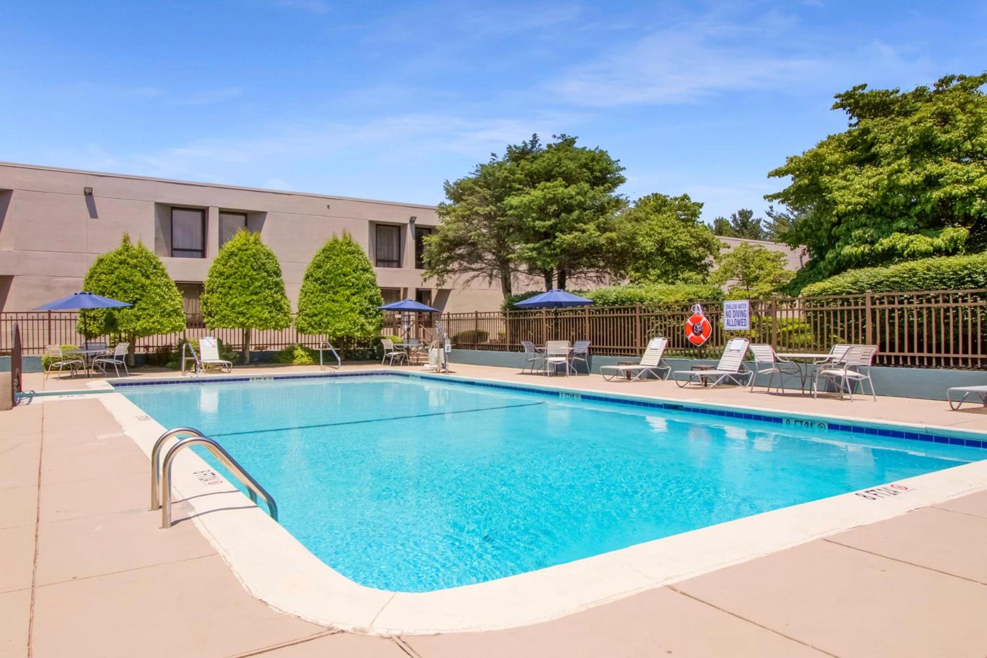 Clarion Inn Asheville Airport photo 30