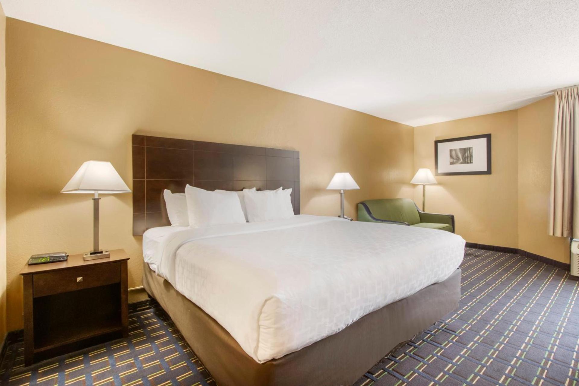 Clarion Inn Asheville Airport photo 34