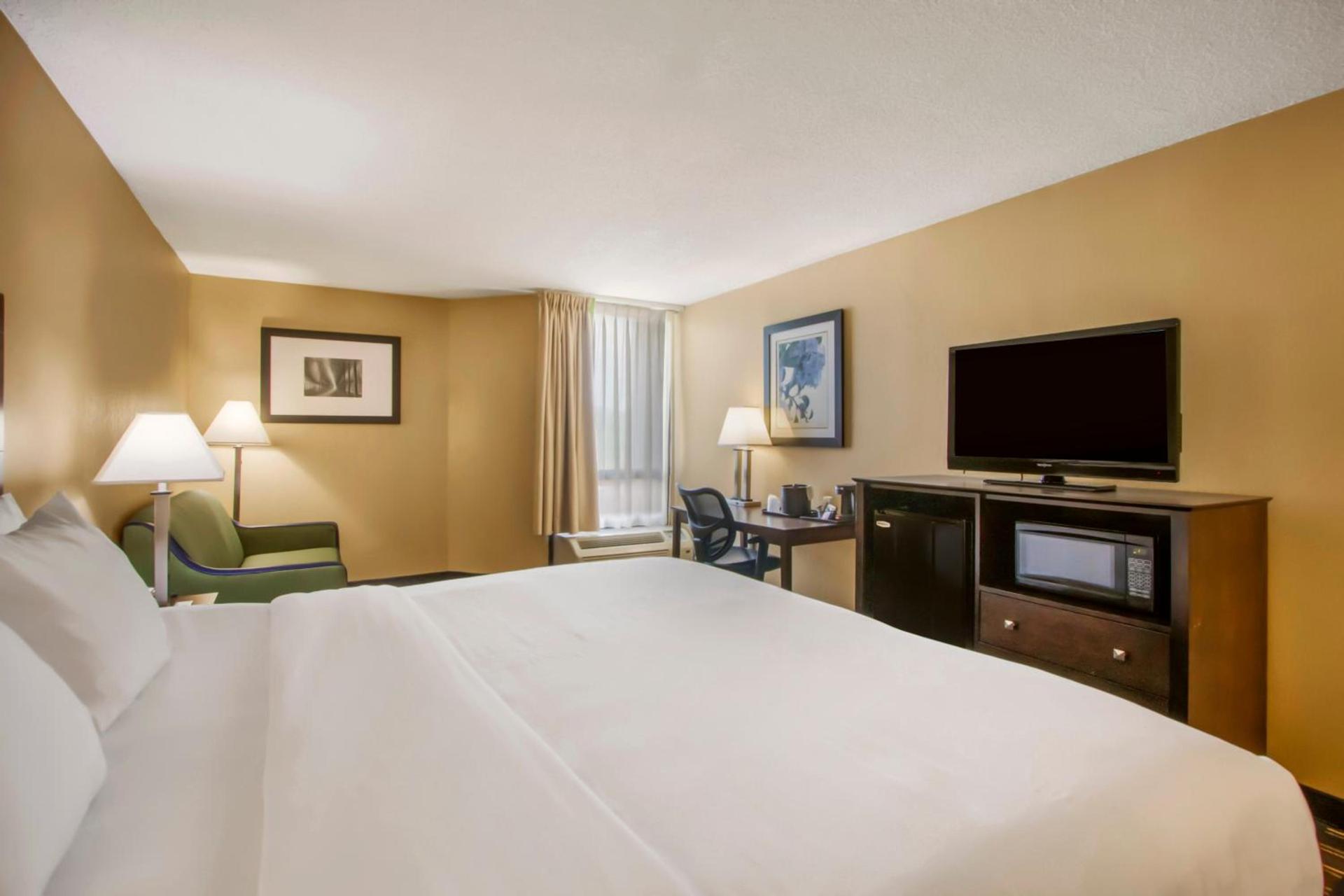 Clarion Inn Asheville Airport photo 35