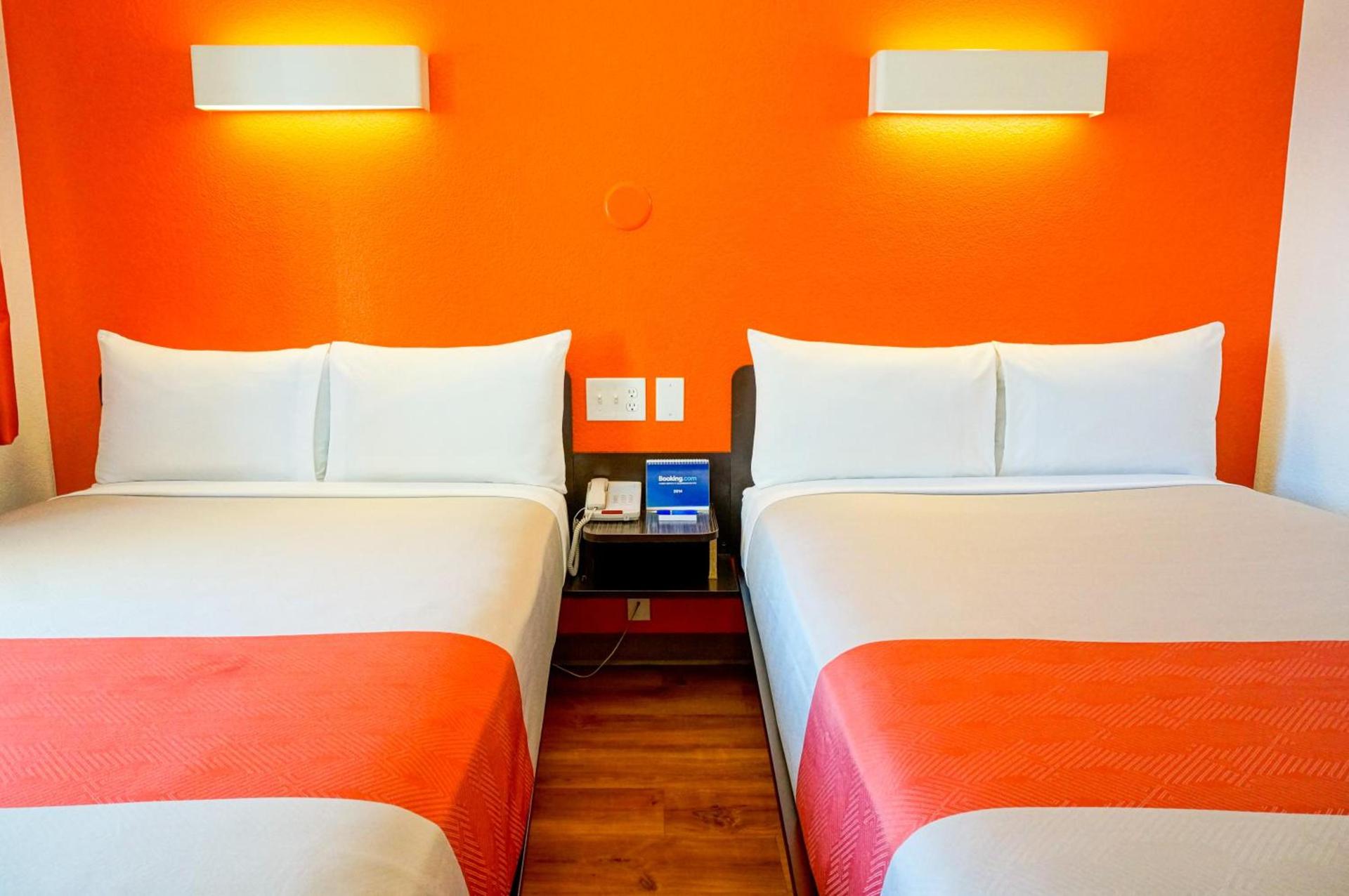 Motel 6-Carlsbad, CA Beach photo 37