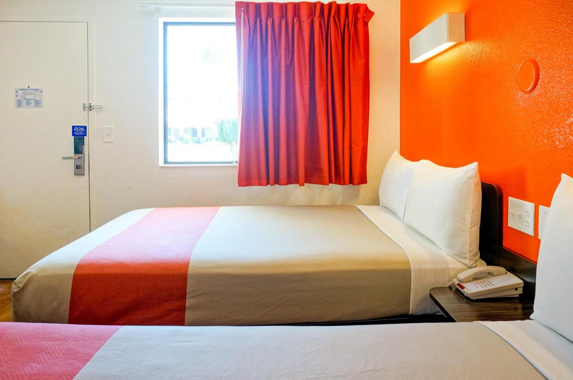 Motel 6-Carlsbad, CA Beach photo 42