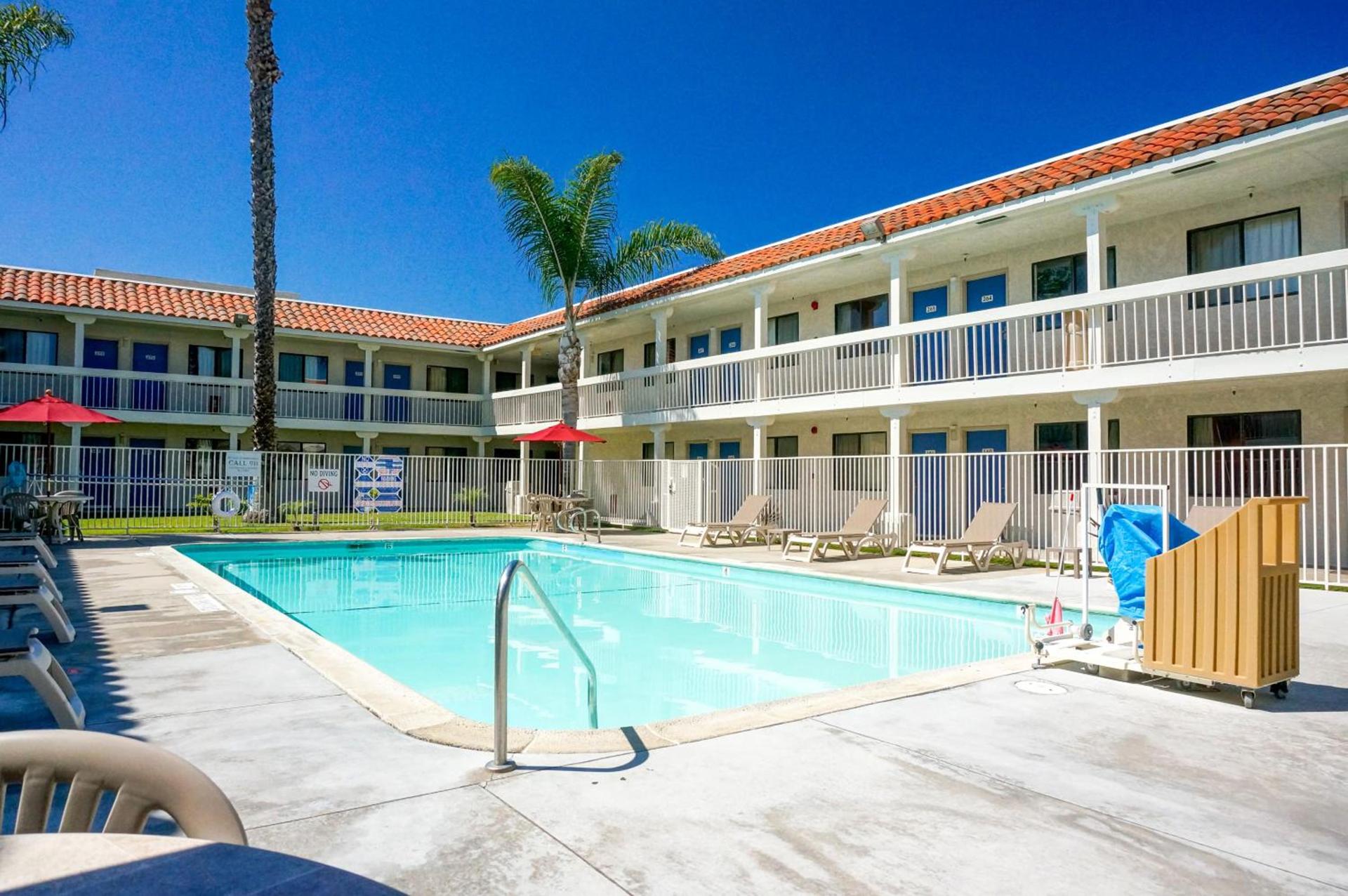 Motel 6-Carlsbad, CA Beach photo 13
