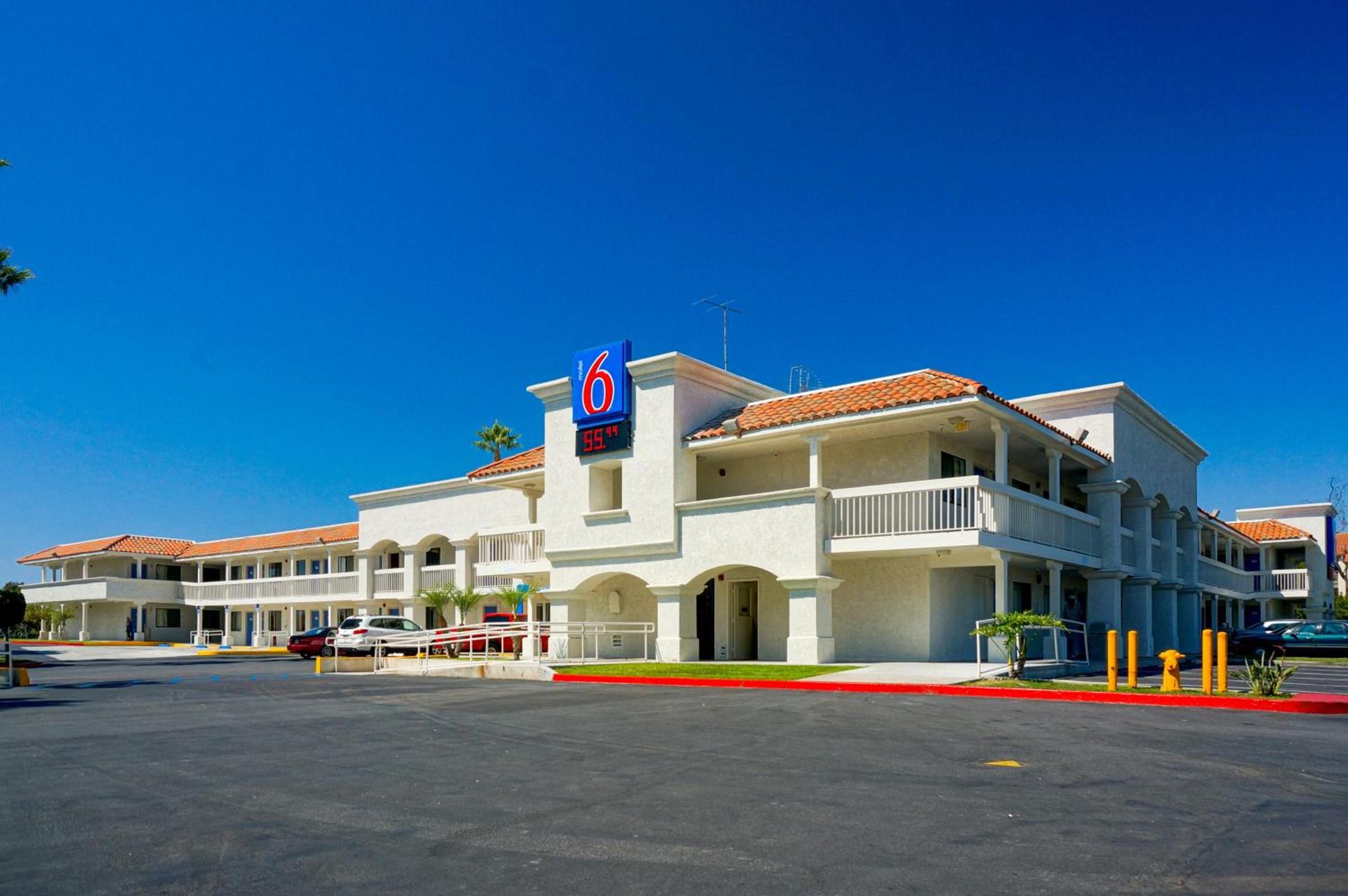 Motel 6-Carlsbad, CA Beach photo 8