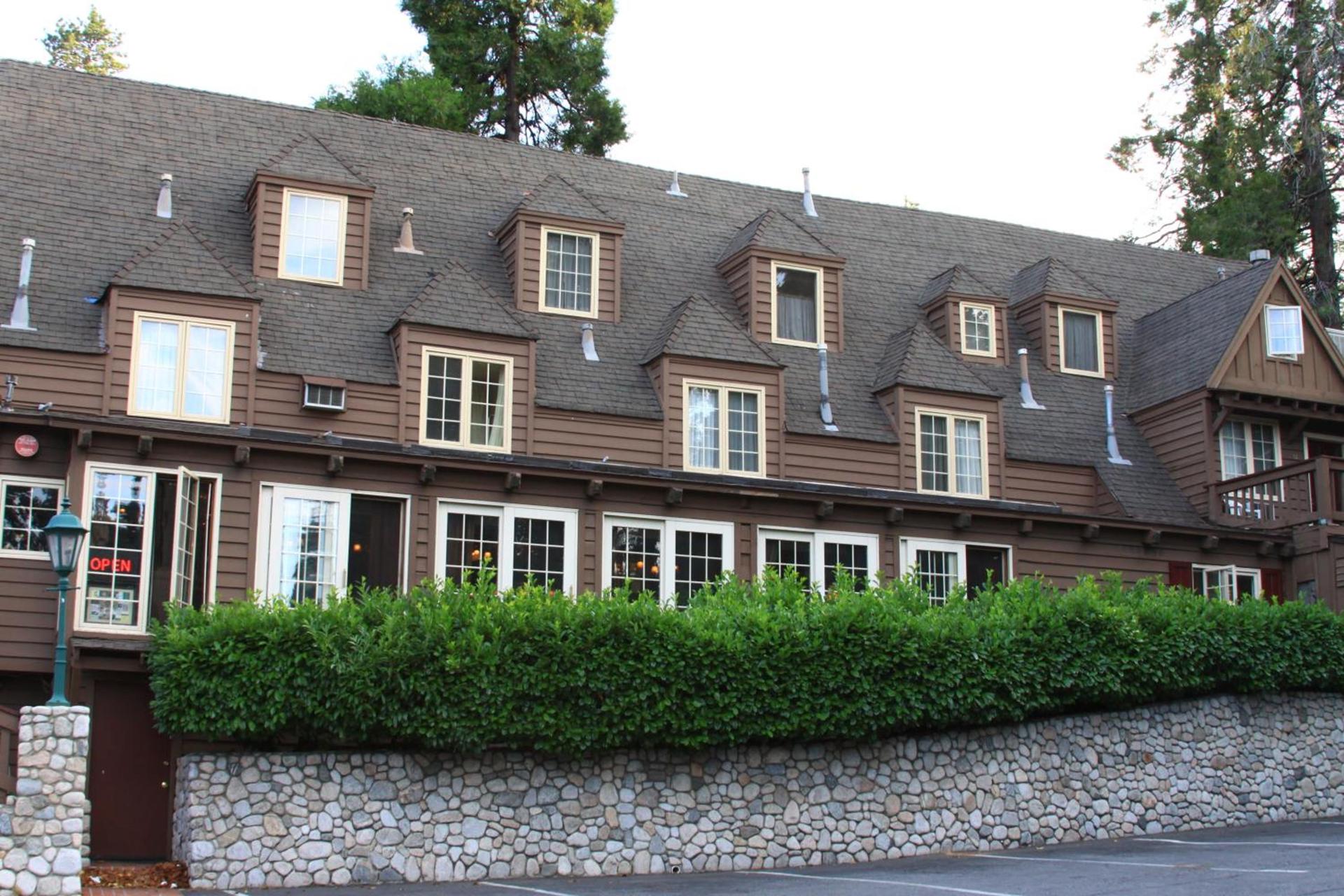 Saddleback Inn at Lake Arrowhead photo 11