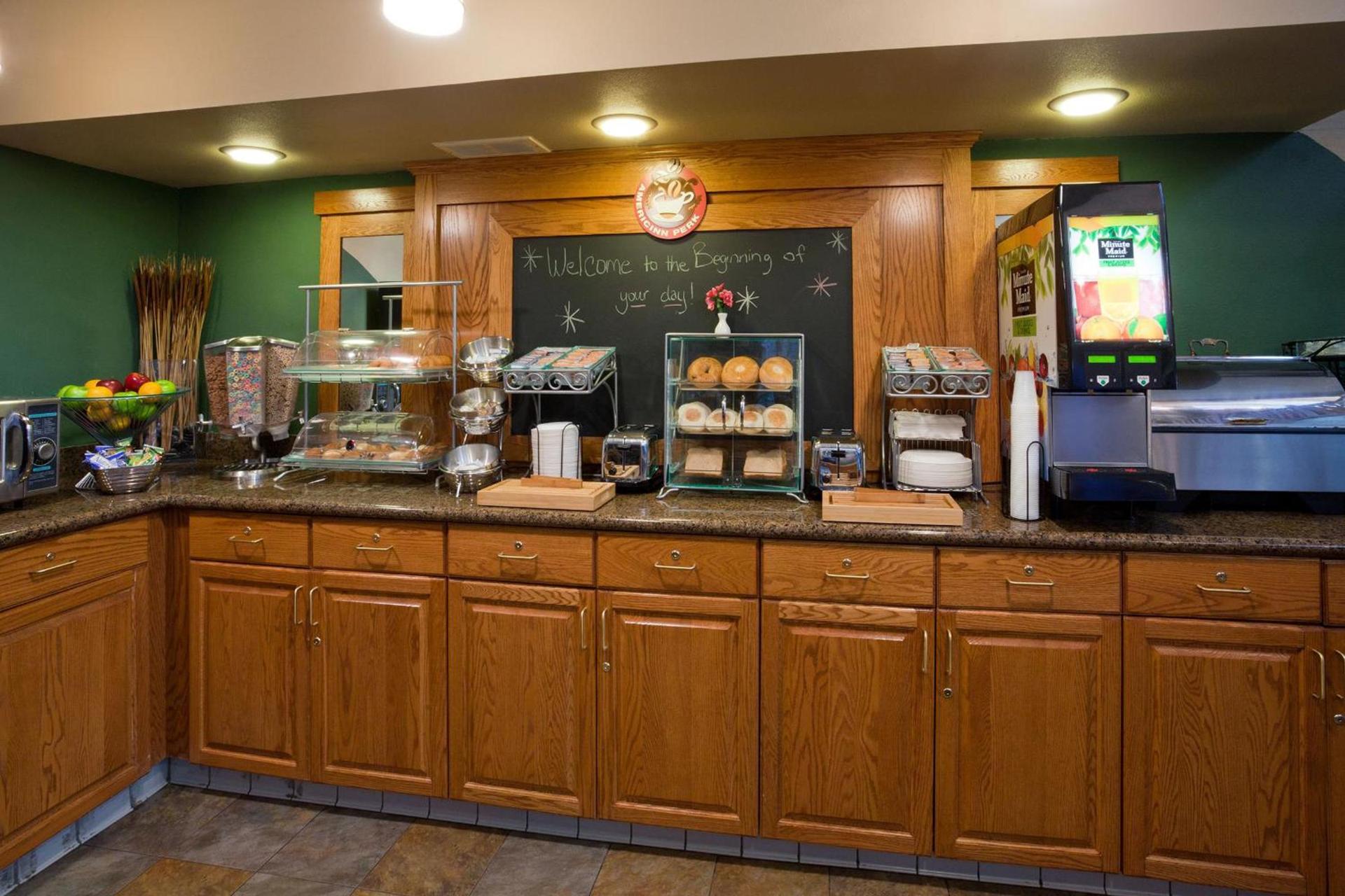 AmericInn by Wyndham Thief River Falls photo 27