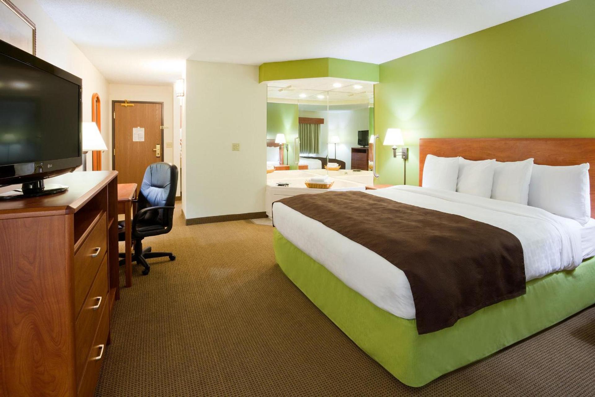 AmericInn by Wyndham Thief River Falls photo 5