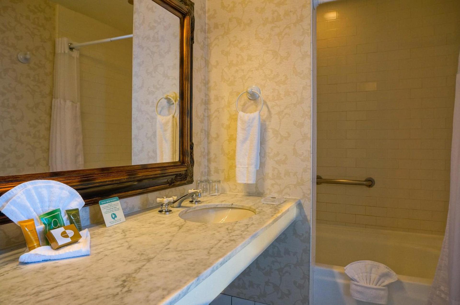 Gaslamp Plaza Suites photo 74