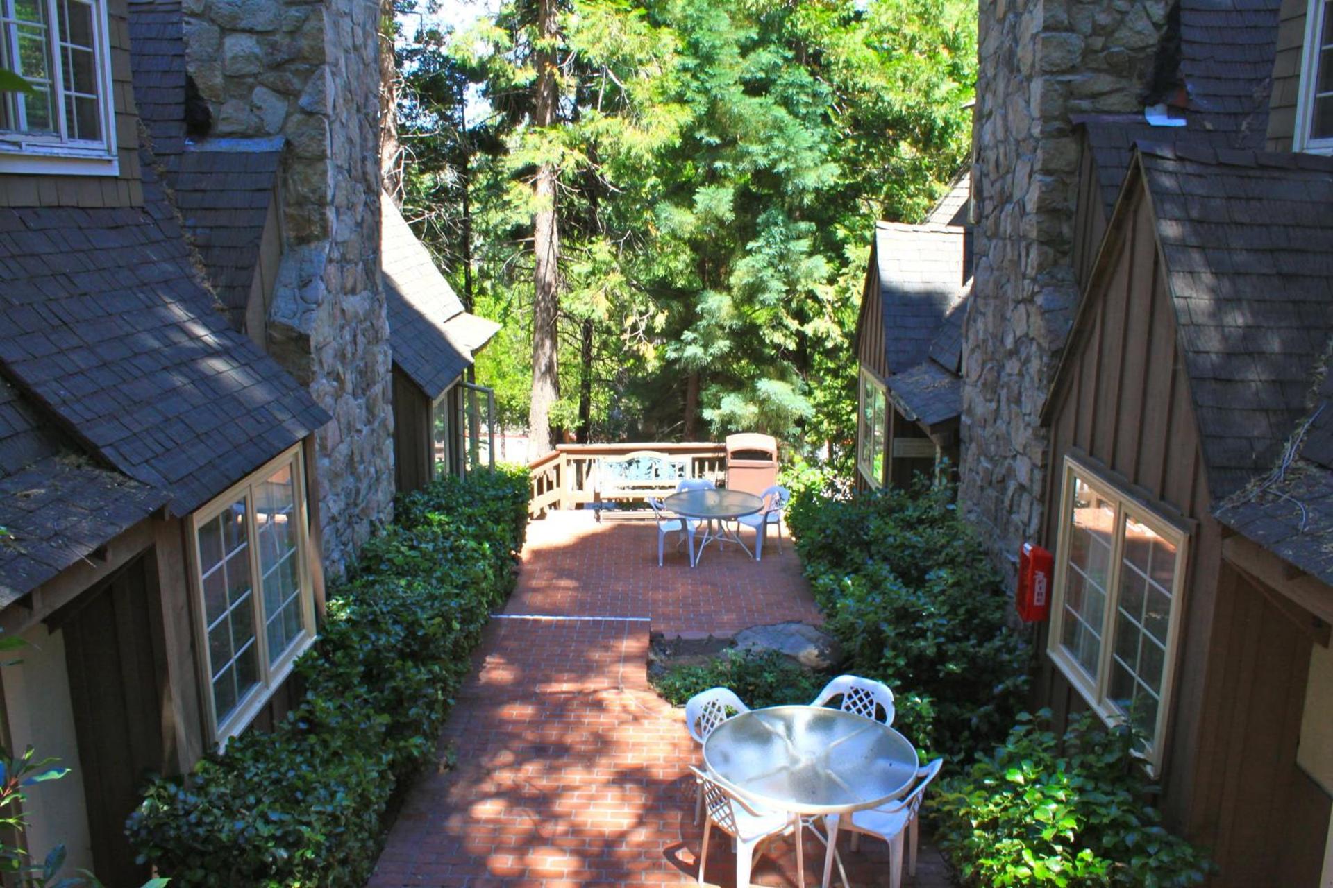 Saddleback Inn at Lake Arrowhead photo 39