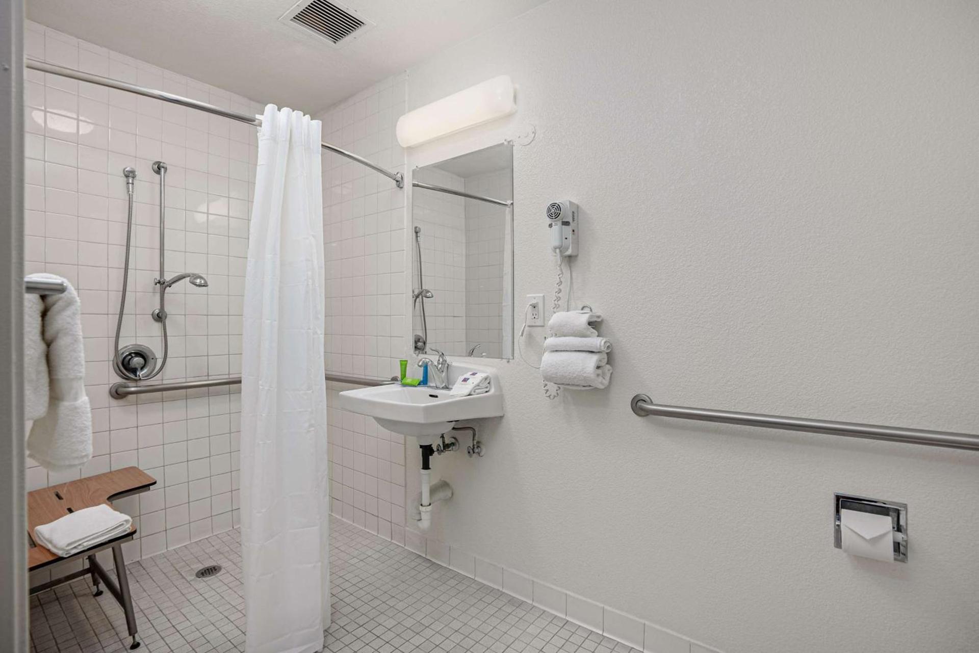 Motel 6-Temecula, CA - Historic Old Town photo 20