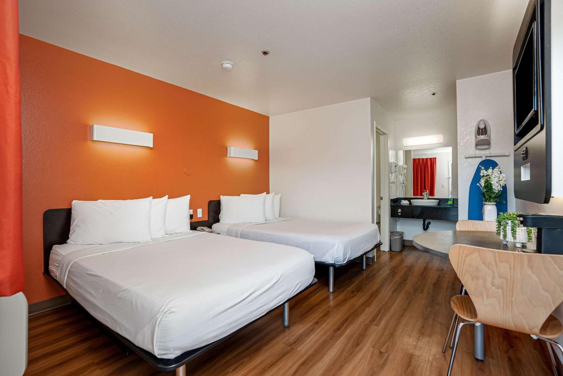 Motel 6-Temecula, CA - Historic Old Town photo 15