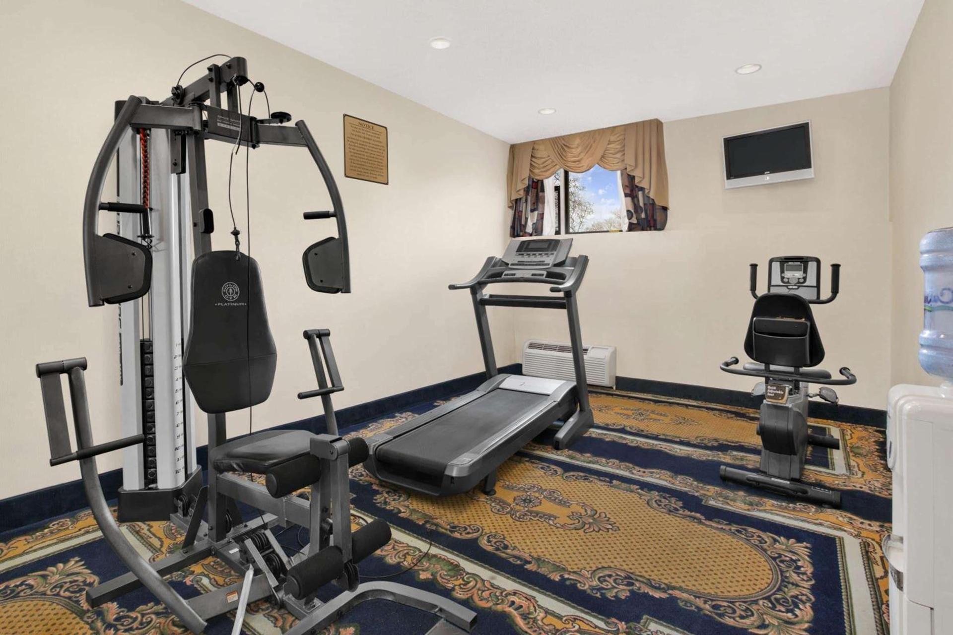Ramada by Wyndham East Orange photo 3