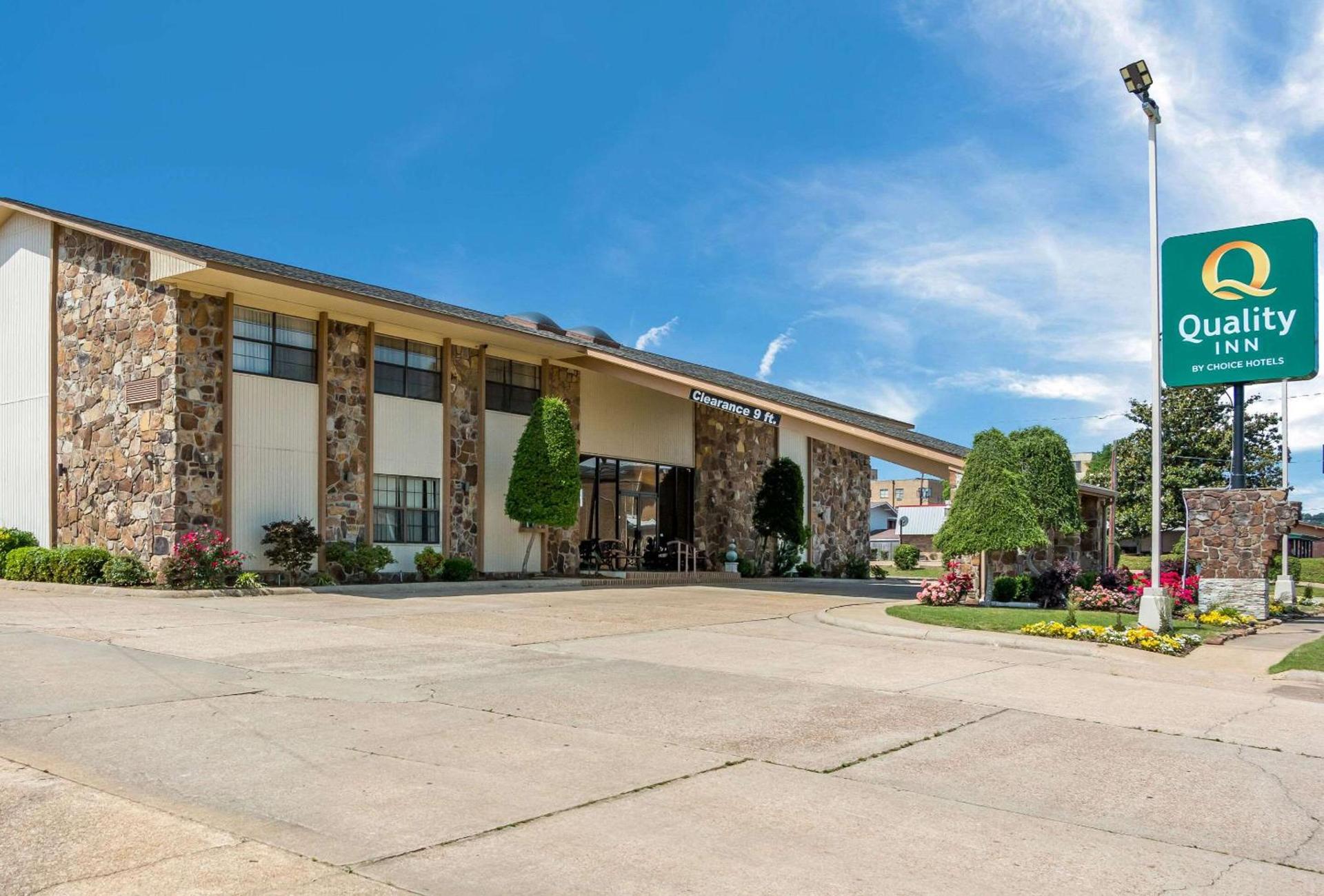 Quality Inn Magnolia photo 3
