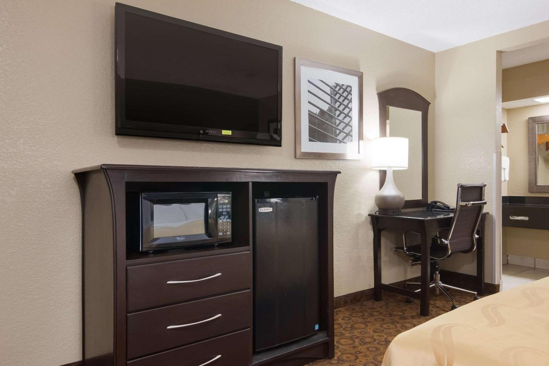 Quality Inn Magnolia photo 8