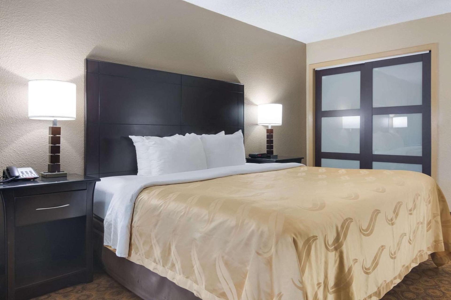 Quality Inn Magnolia photo 11