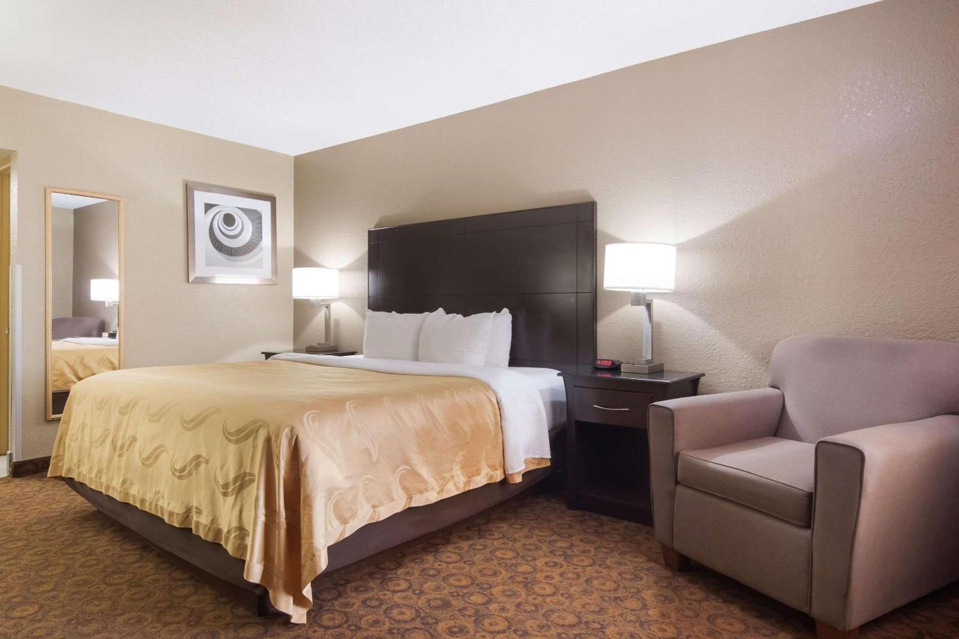 Quality Inn Magnolia photo 14