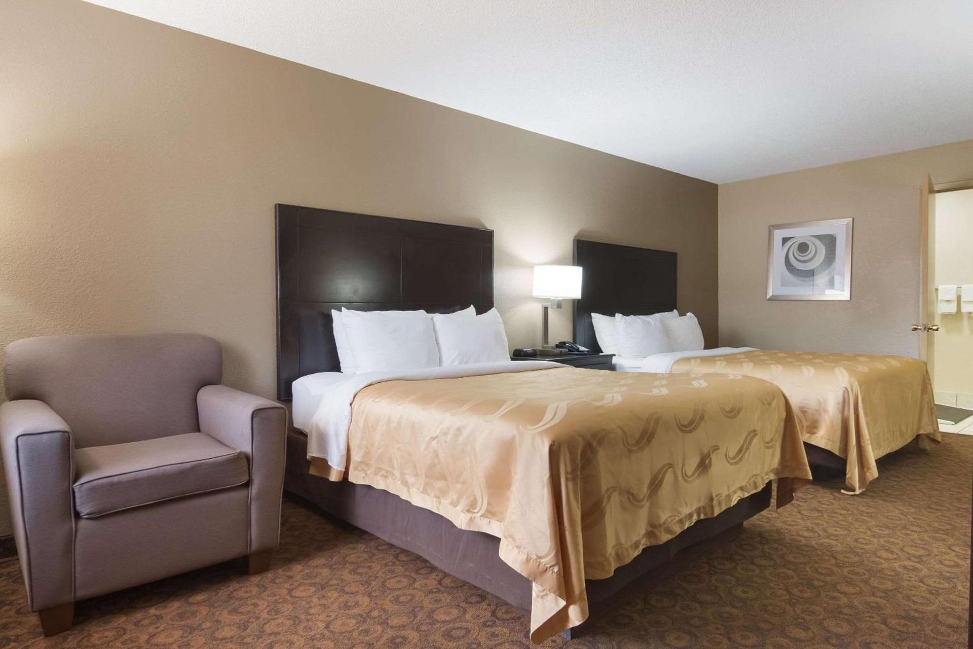 Quality Inn Magnolia photo 17
