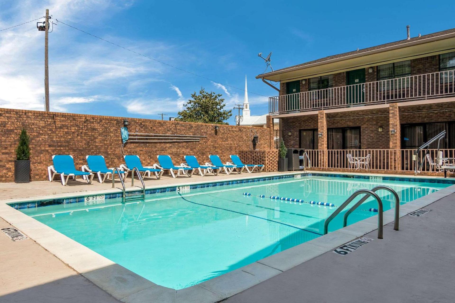 Quality Inn Magnolia photo 24