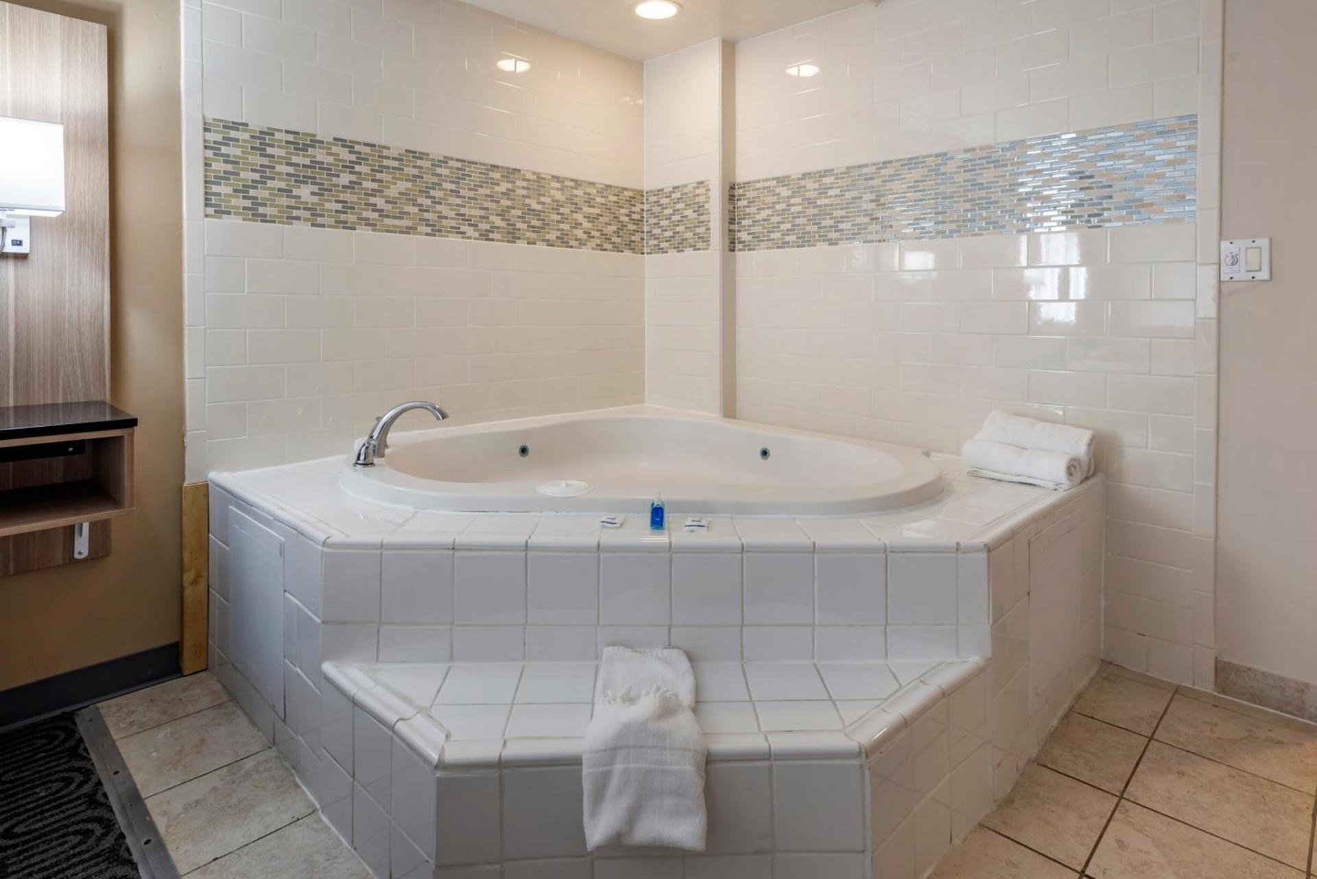 Rodeway Inn Oceanview photo 64