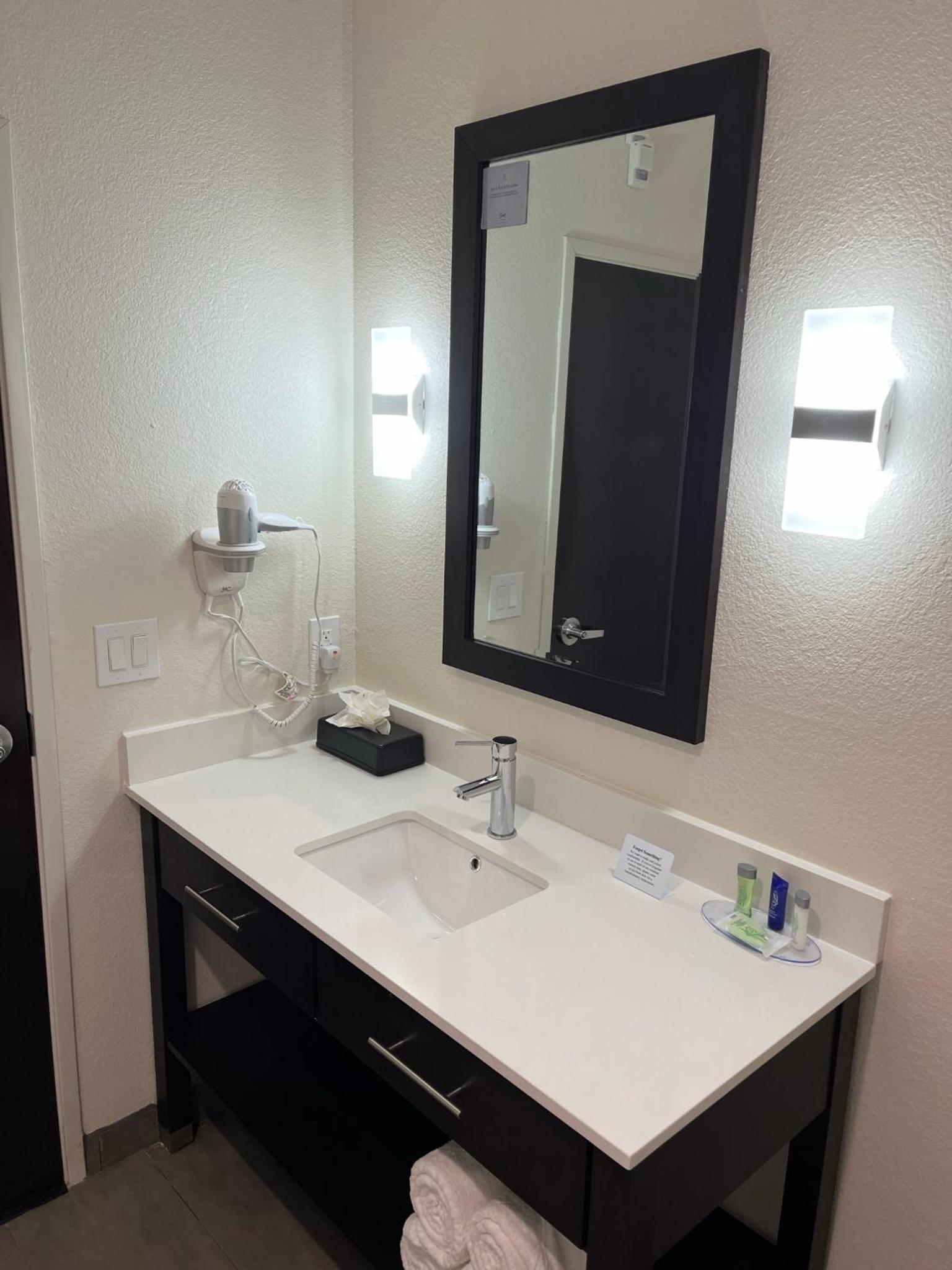 Sleep Inn Dallas Northwest - Irving photo 47