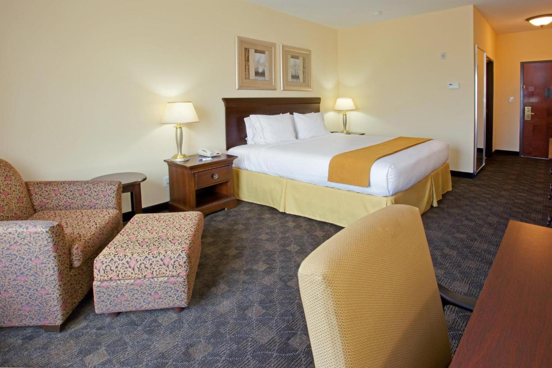 Holiday Inn Express Pearland by IHG photo 15