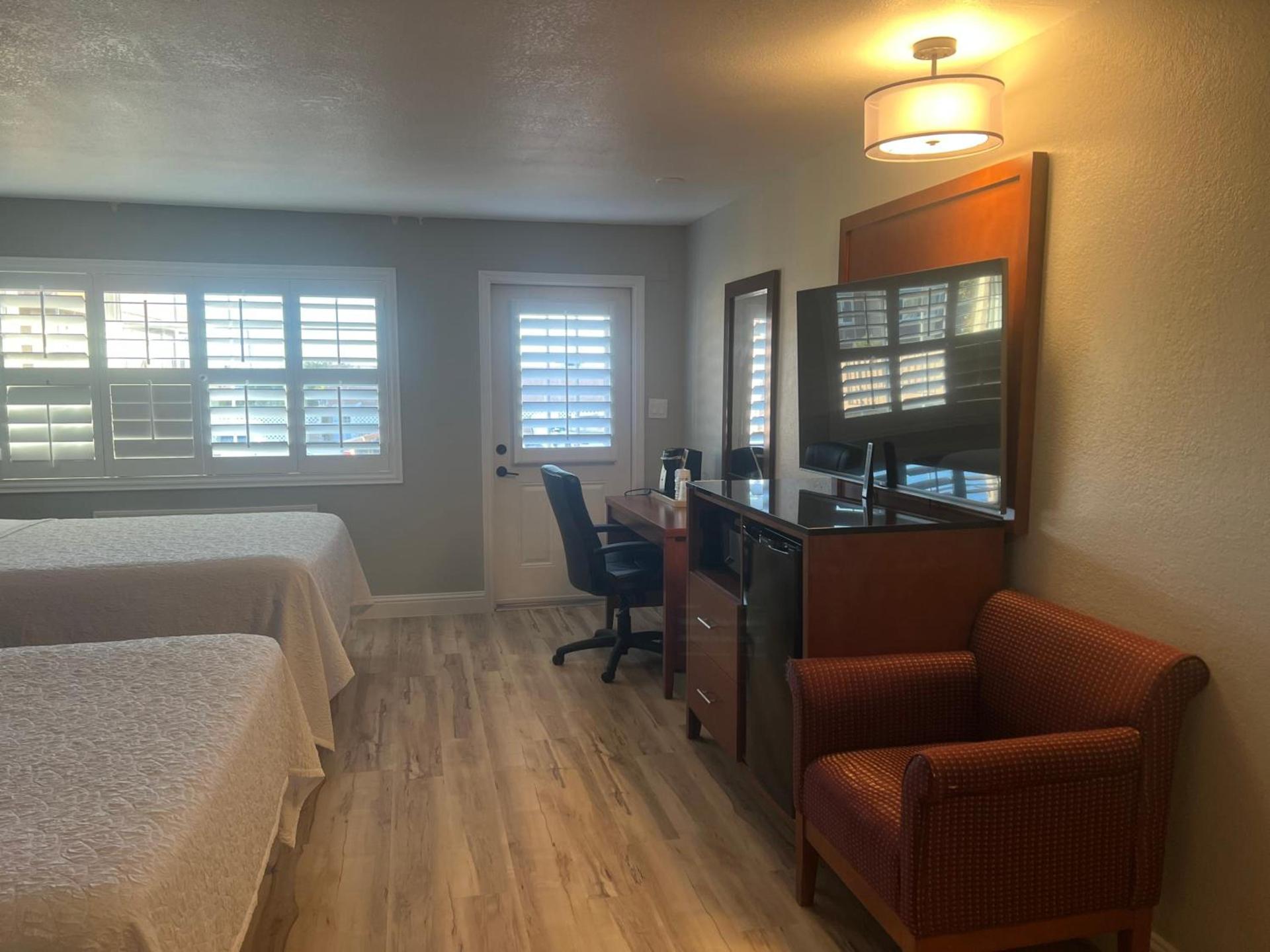 Comfort Inn near Hearst Castle - Cambria photo 55