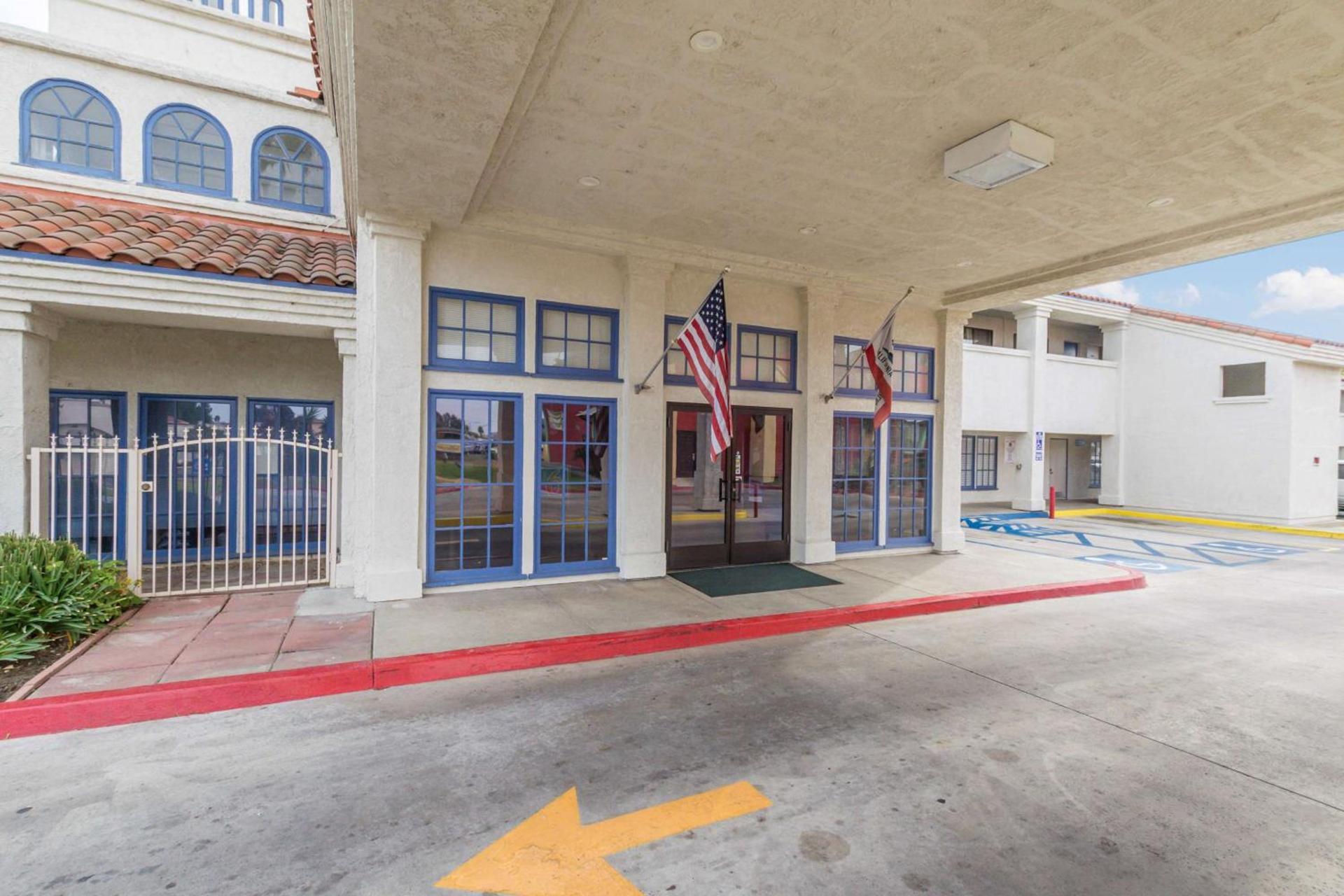 Motel 6 Hemet photo 2