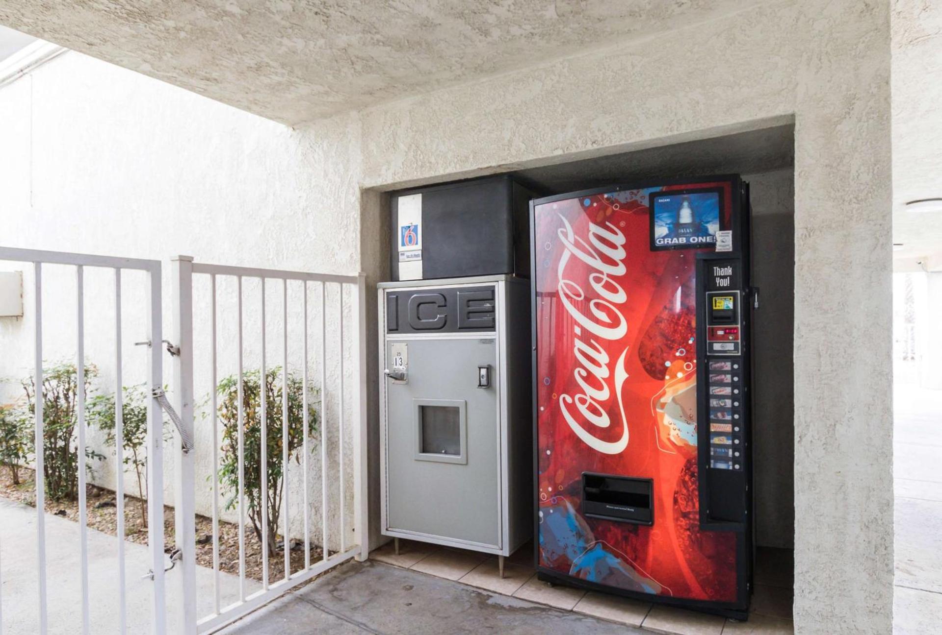 Motel 6 Hemet photo 18
