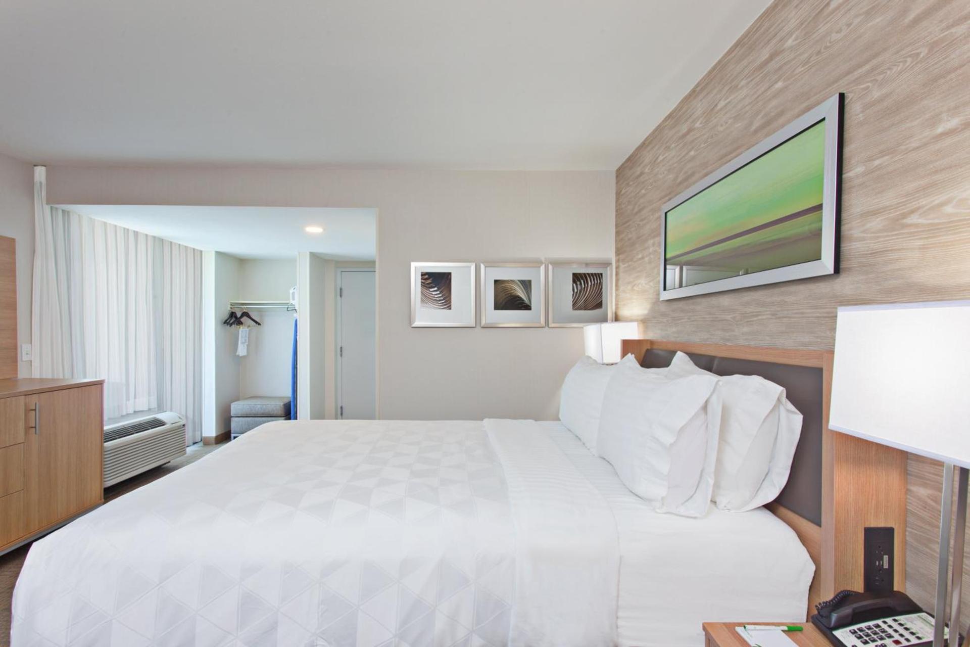 Holiday Inn Palmdale-Lancaster by IHG photo 32