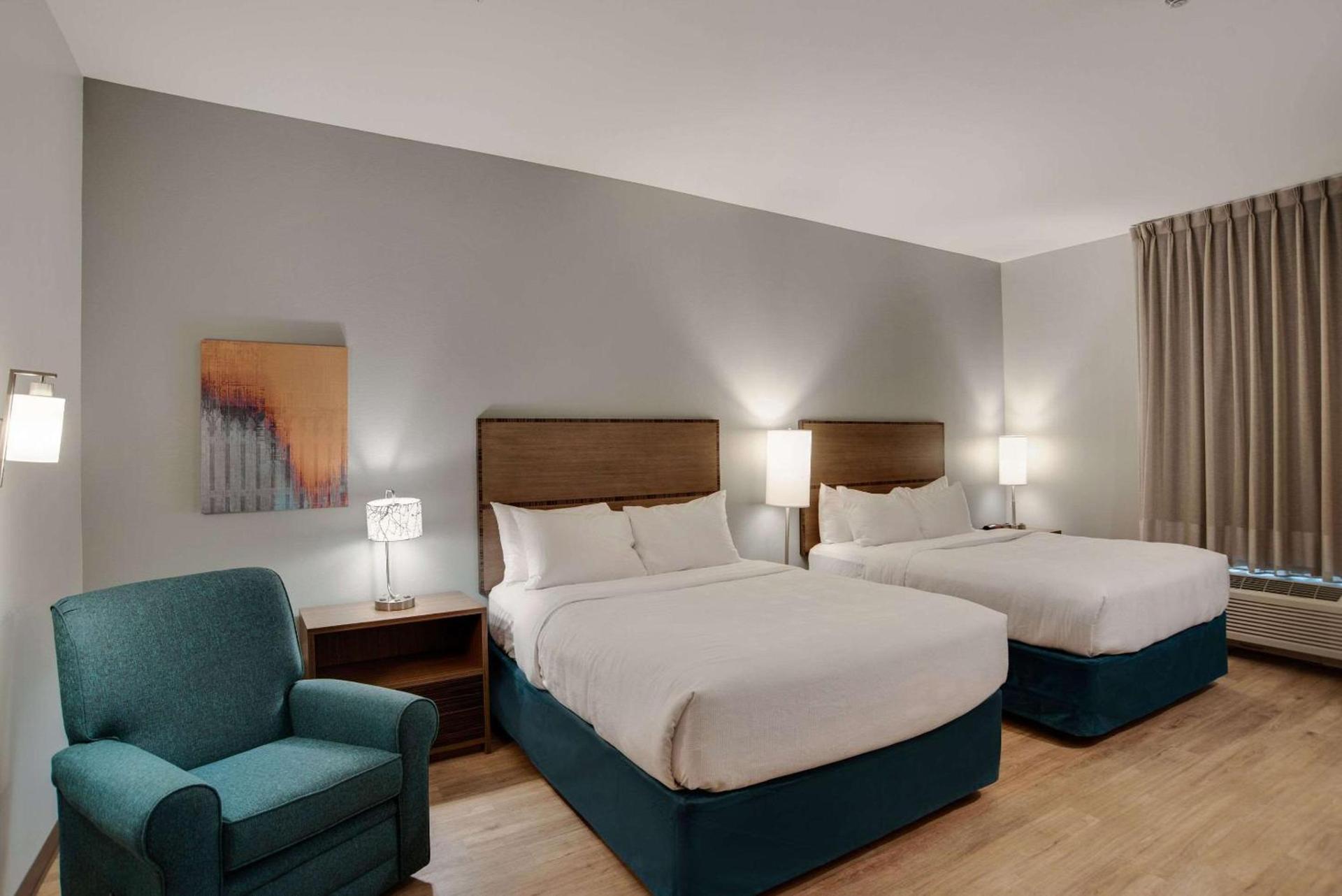 MainStay Suites Carlisle - Harrisburg photo 13