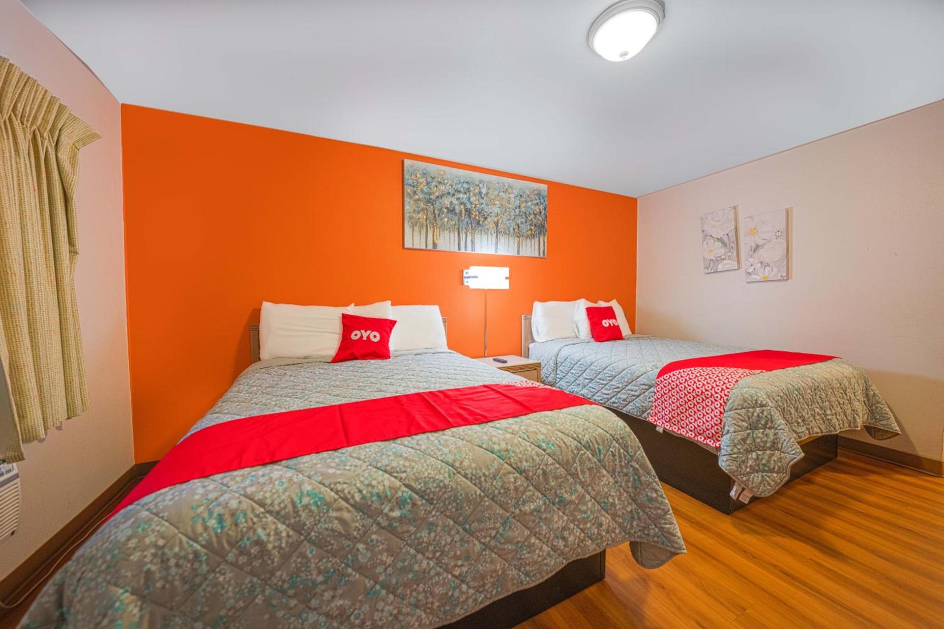 Royal Gateway Motel photo 2