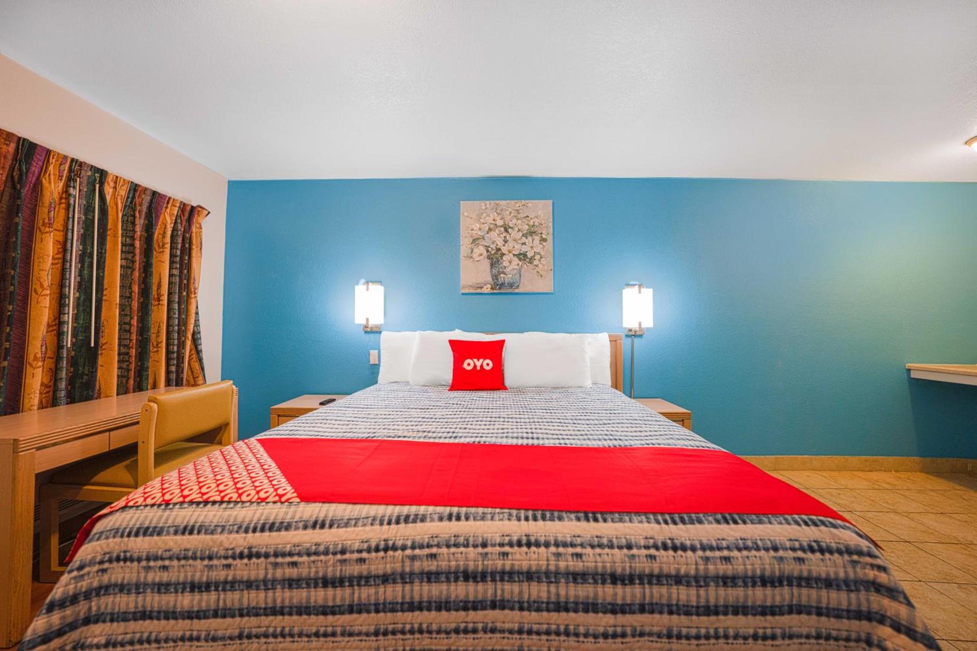 Royal Gateway Motel photo 15