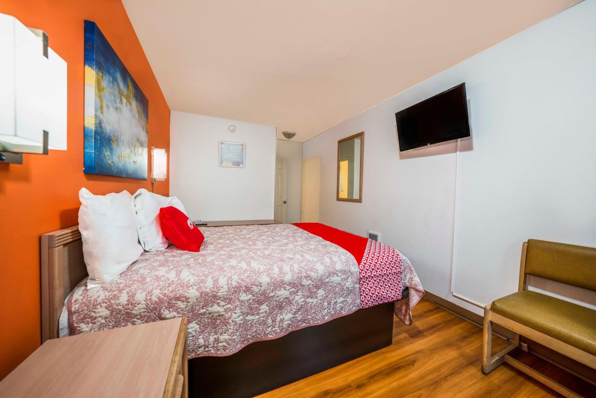 Royal Gateway Motel photo 21