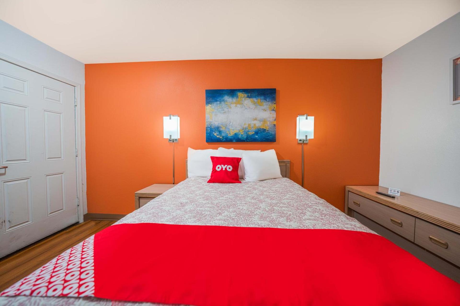 Royal Gateway Motel photo 20