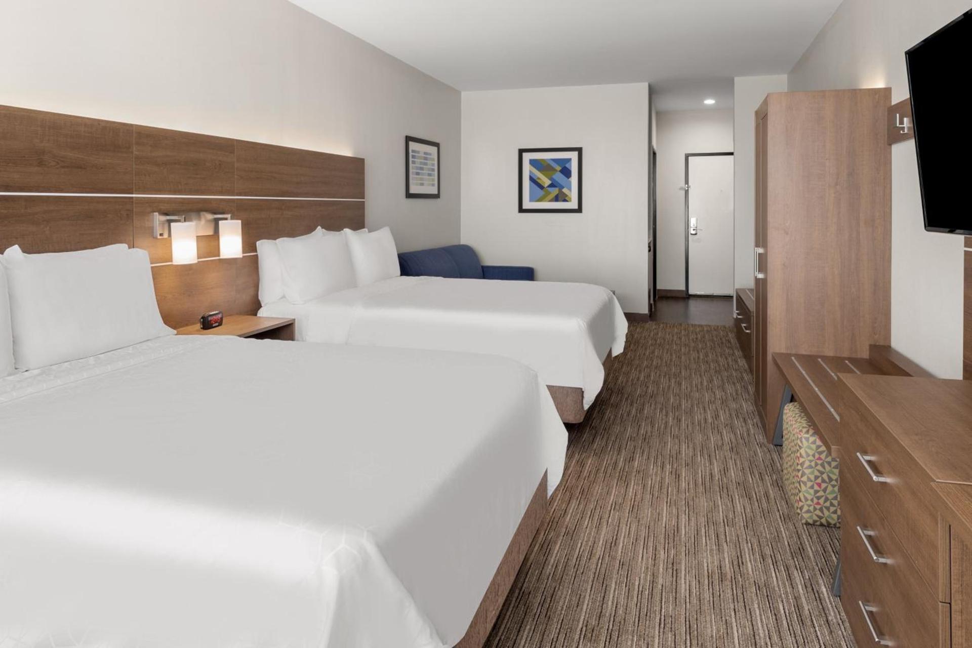 Holiday Inn Express & Suites Graham by IHG photo 8