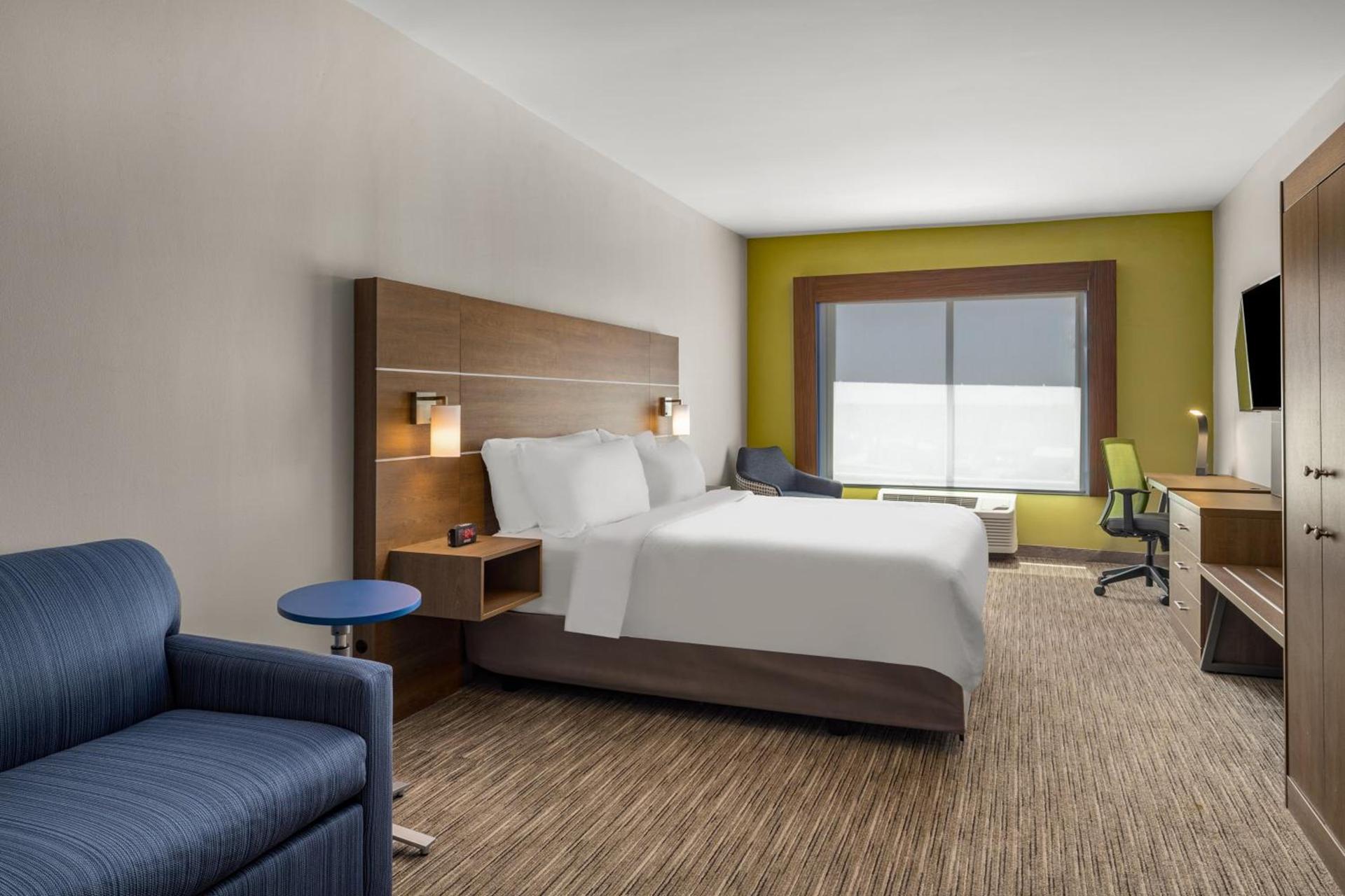 Holiday Inn Express & Suites Graham by IHG photo 17
