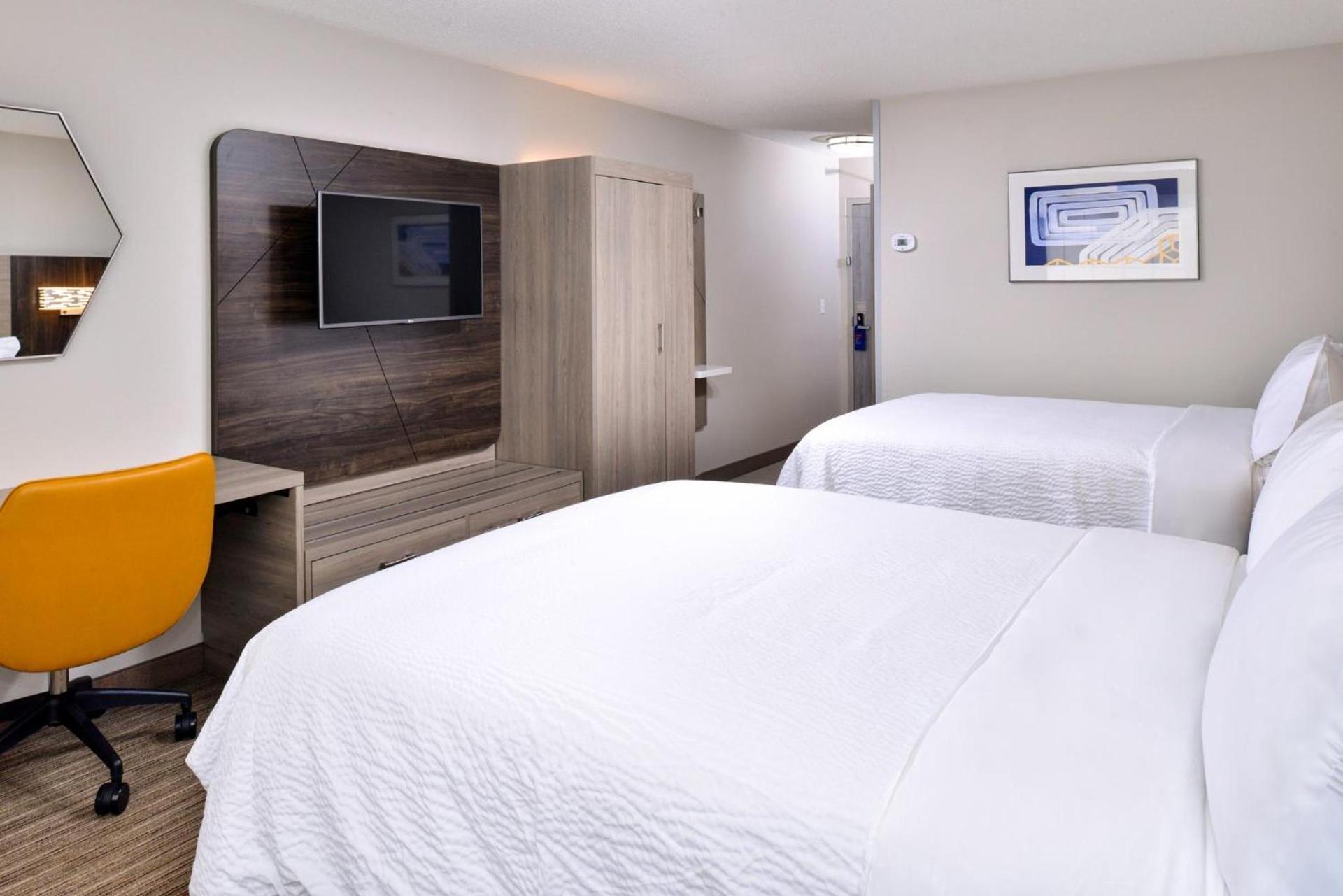 Holiday Inn Express Winston-Salem Medical Ctr Area photo 25