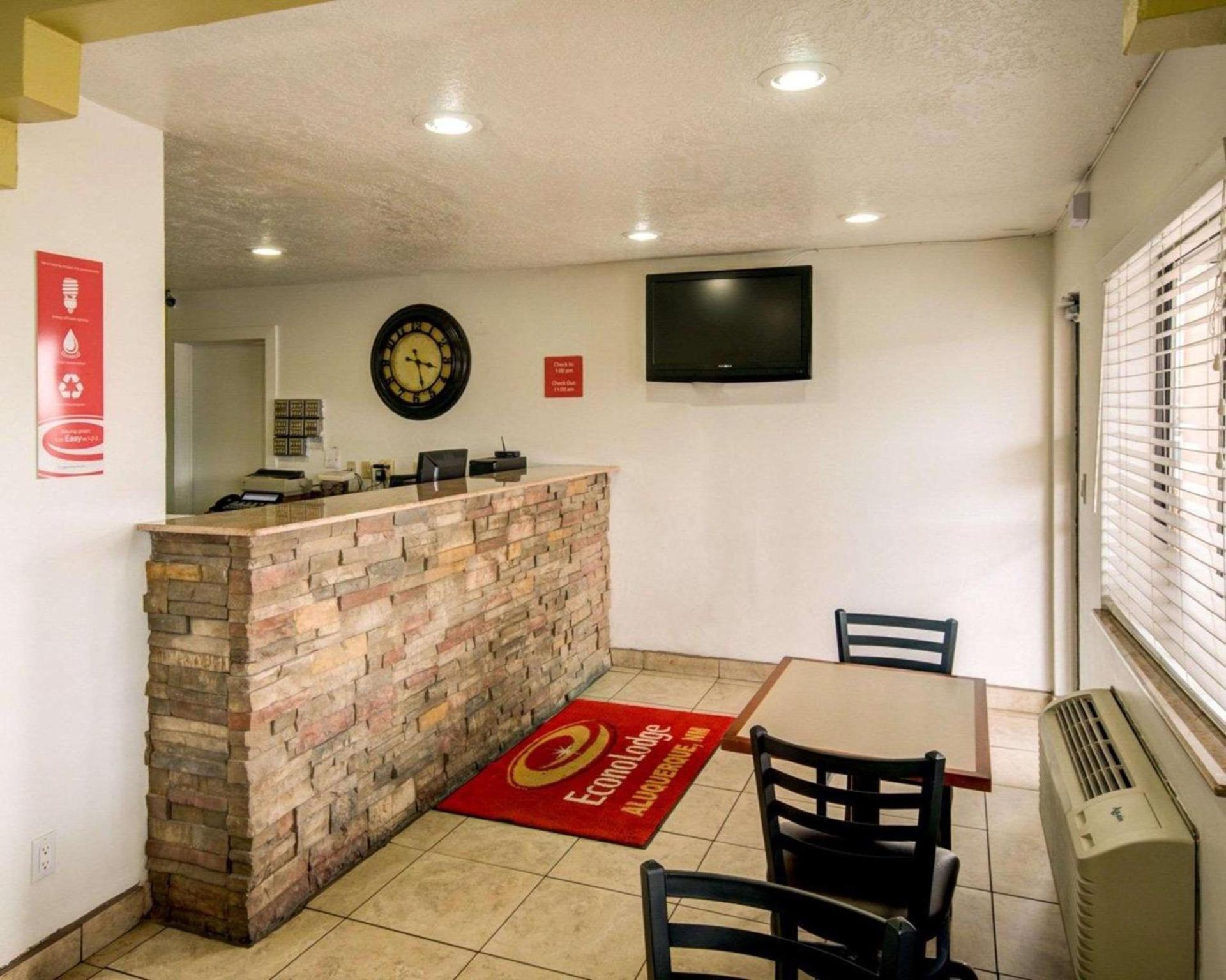 Econo Lodge Albuquerque East photo 7