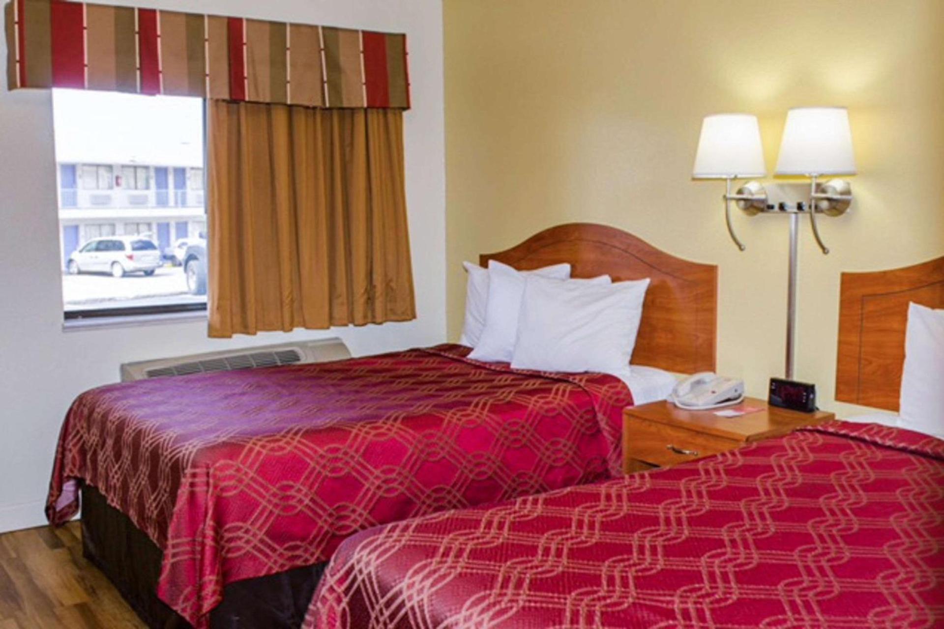 Econo Lodge Albuquerque East photo 10