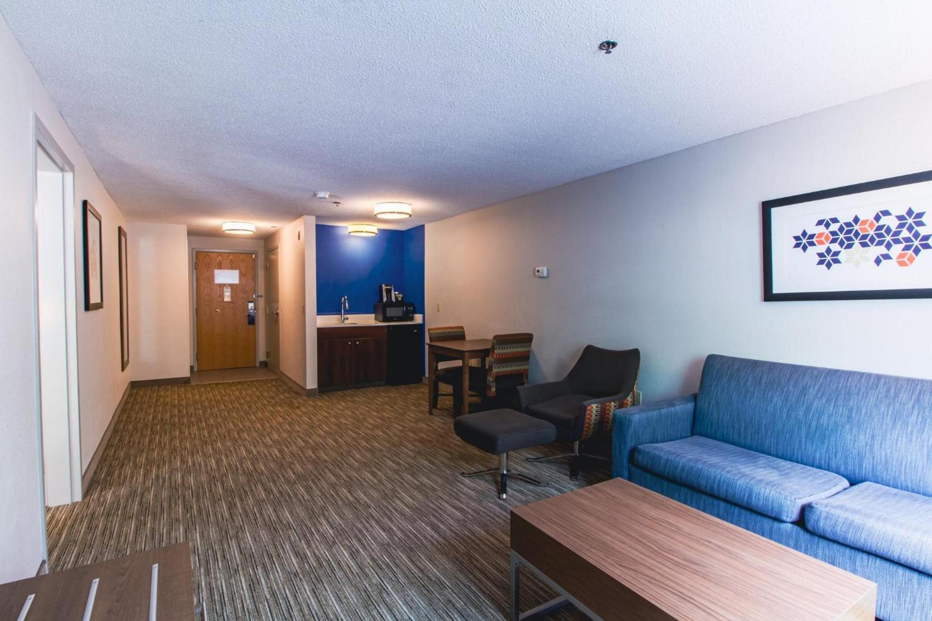 Holiday Inn Express & Suites - Lincoln East - White Mountains by IHG photo 86