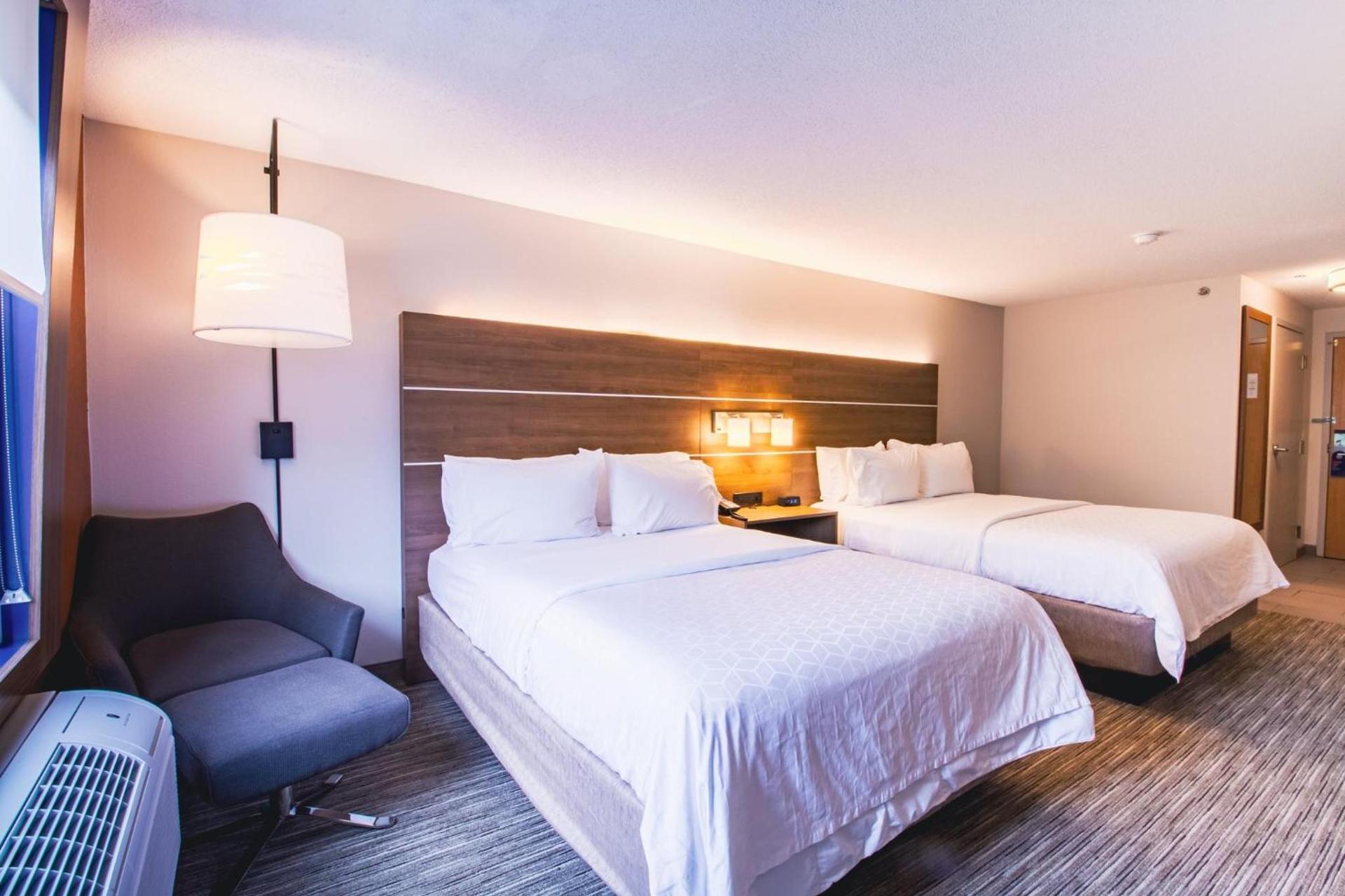 Holiday Inn Express & Suites - Lincoln East - White Mountains by IHG photo 94