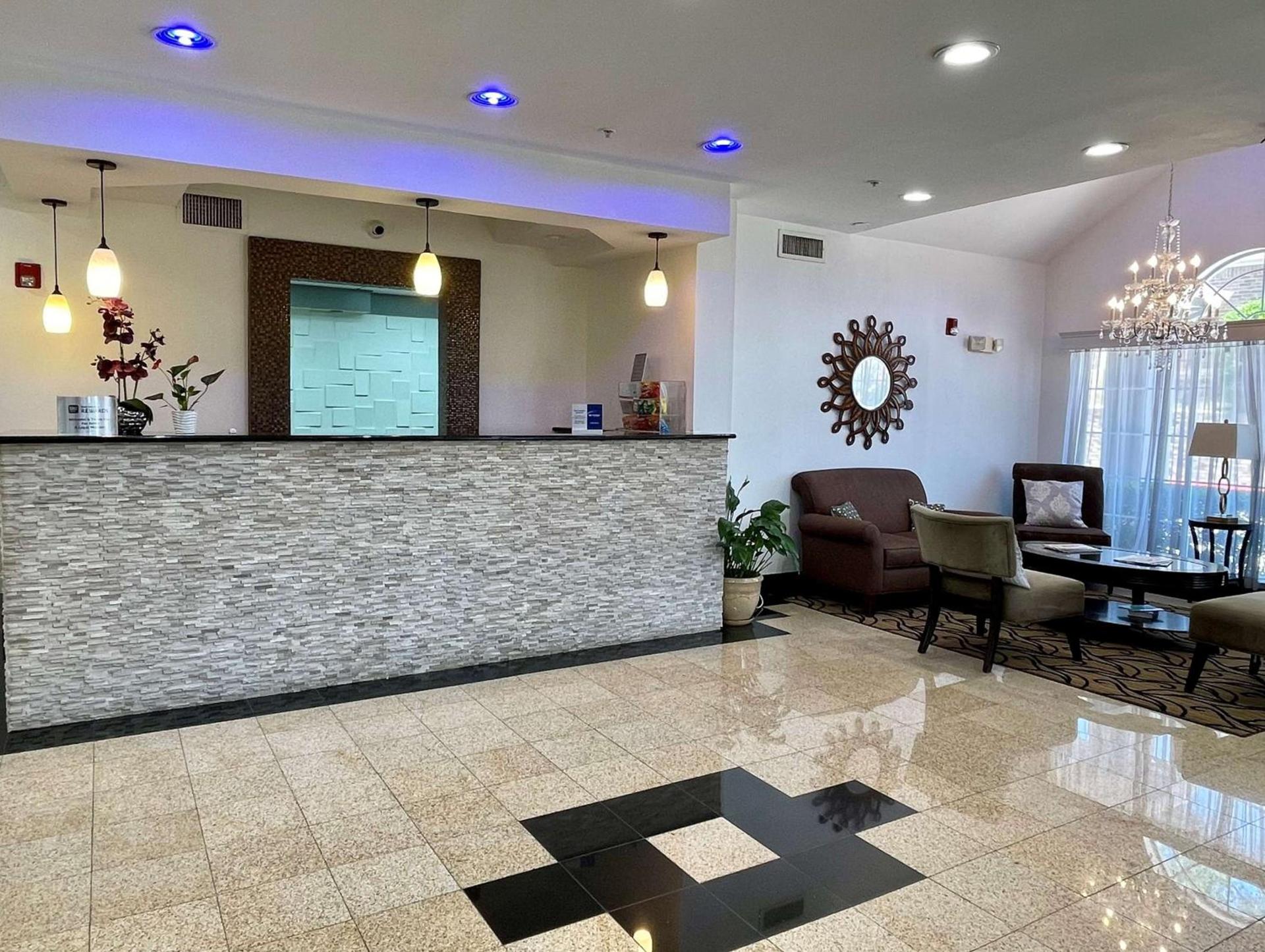 Best Western Roanoke Inn & Suites photo 5