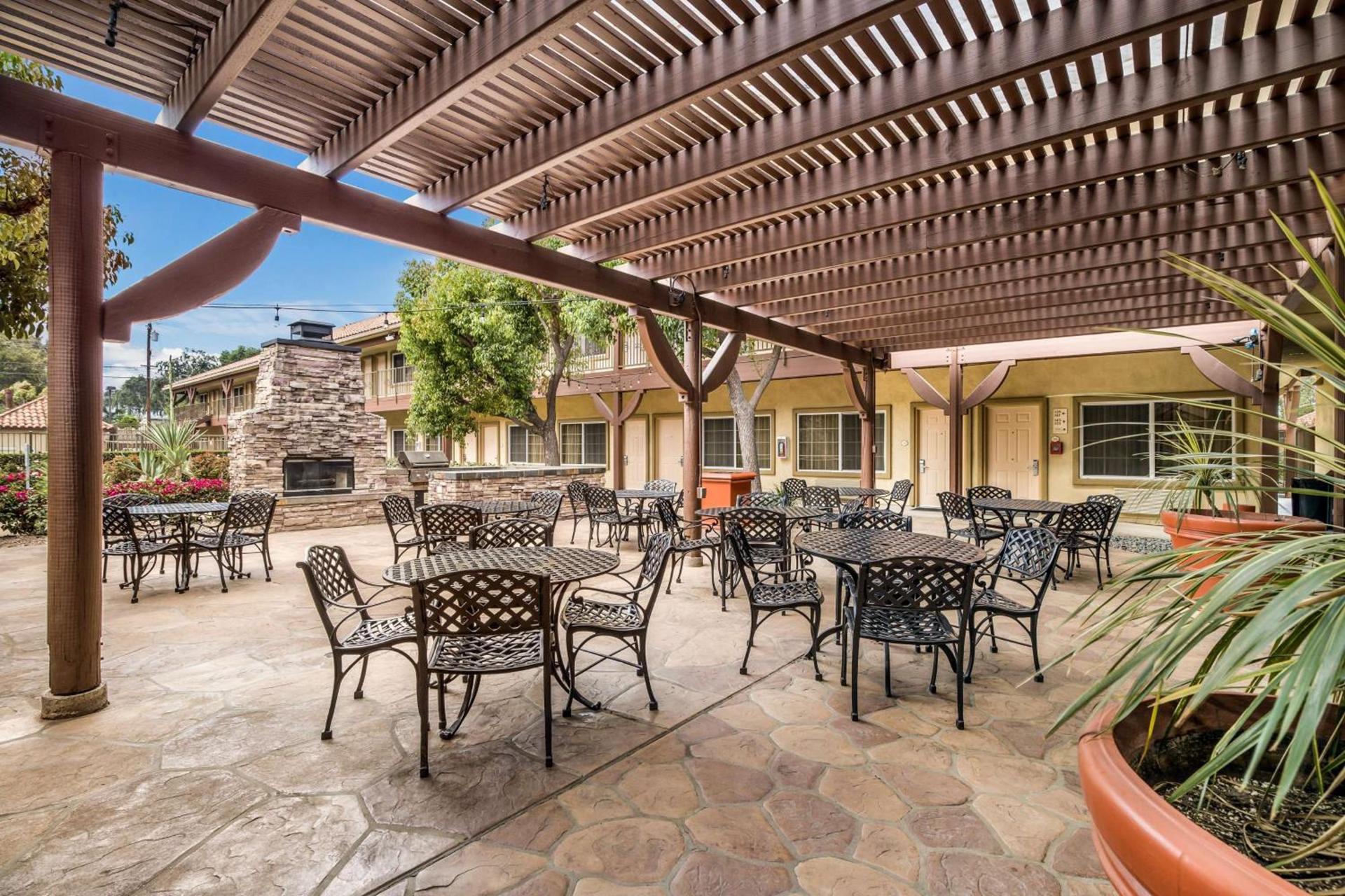 Best Western Corona Hotel & Suites photo 2